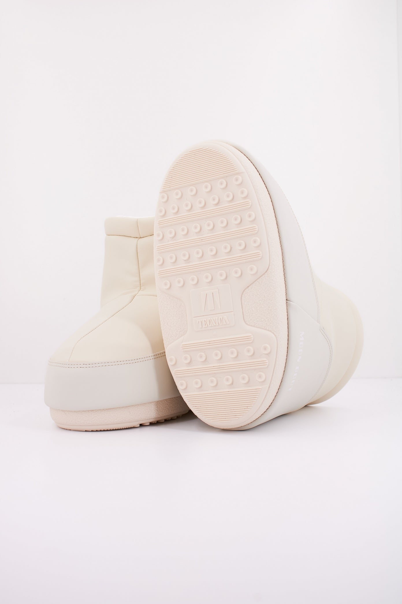 MOON BOOT MB ICON LOW NOLAC en color BLANCO  (5)