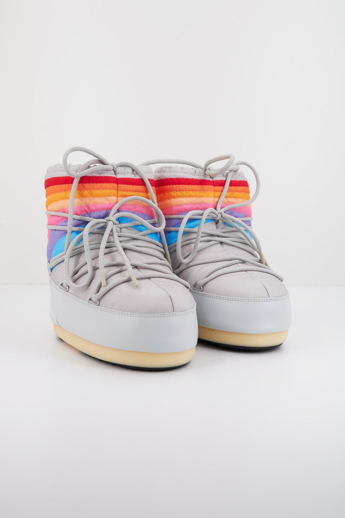 MOON BOOT ICON LOW RAINBOW   en color GRIS  (2)