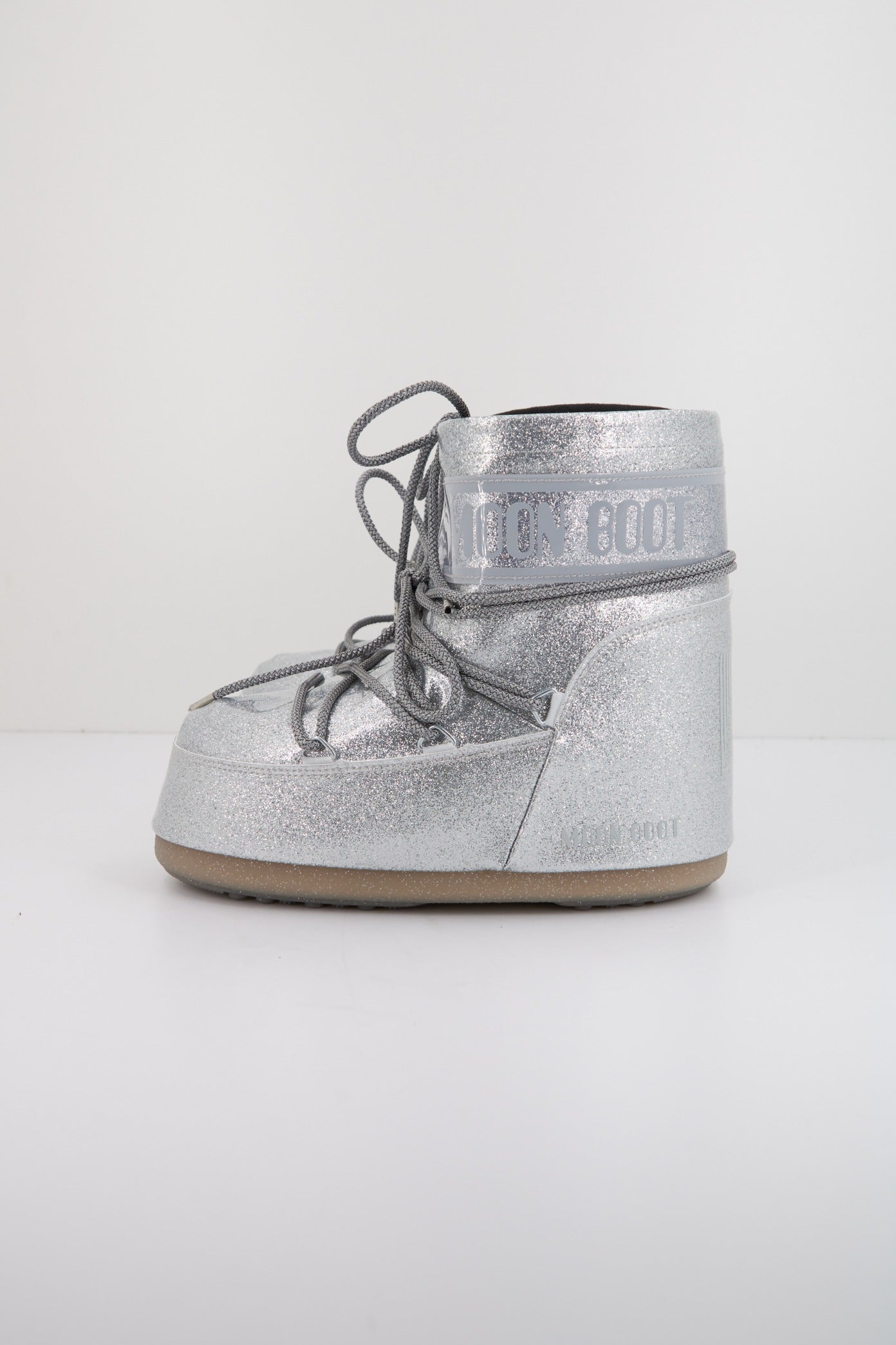 MOON BOOT MB ICON LOW GLITTER en color PLATA  (1)