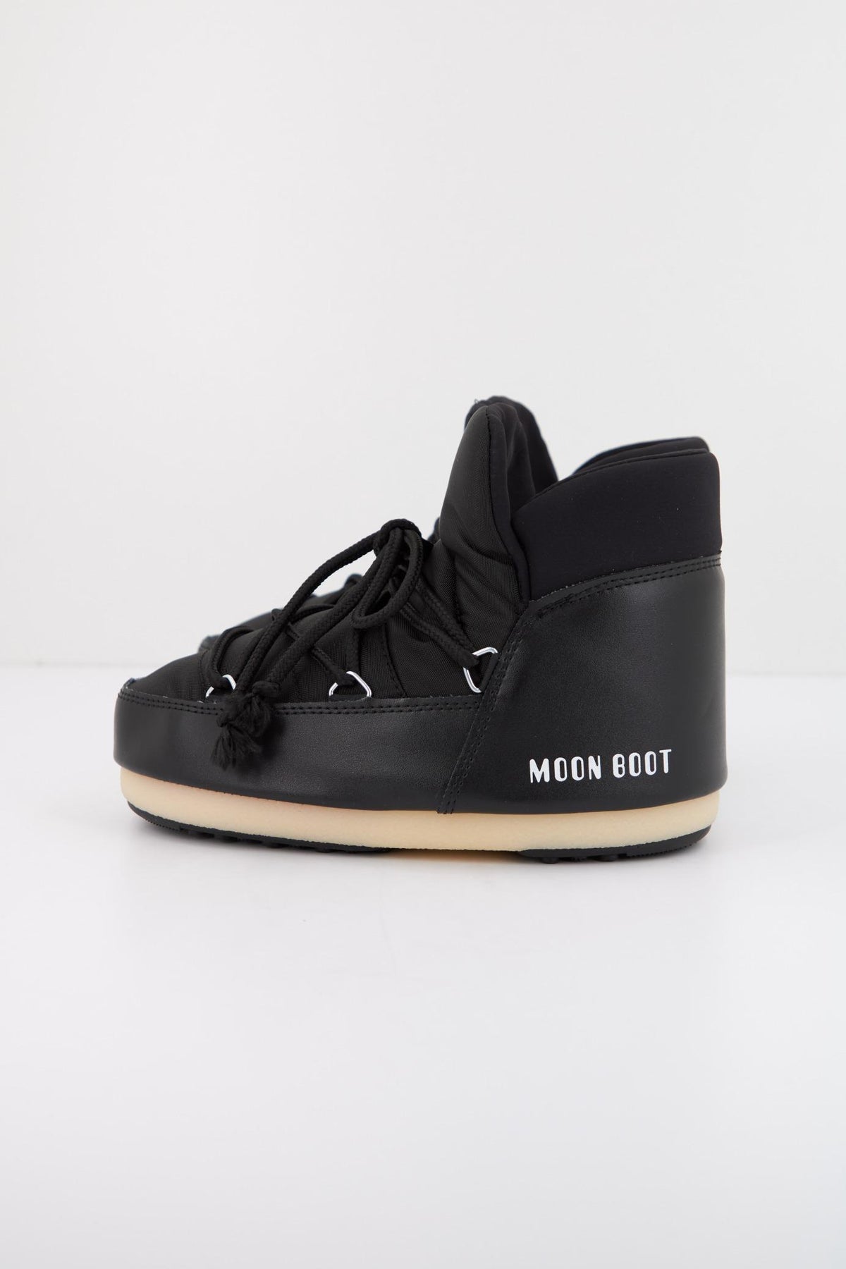 MOON BOOT PUMPS NYLON   en color NEGRO  (1)