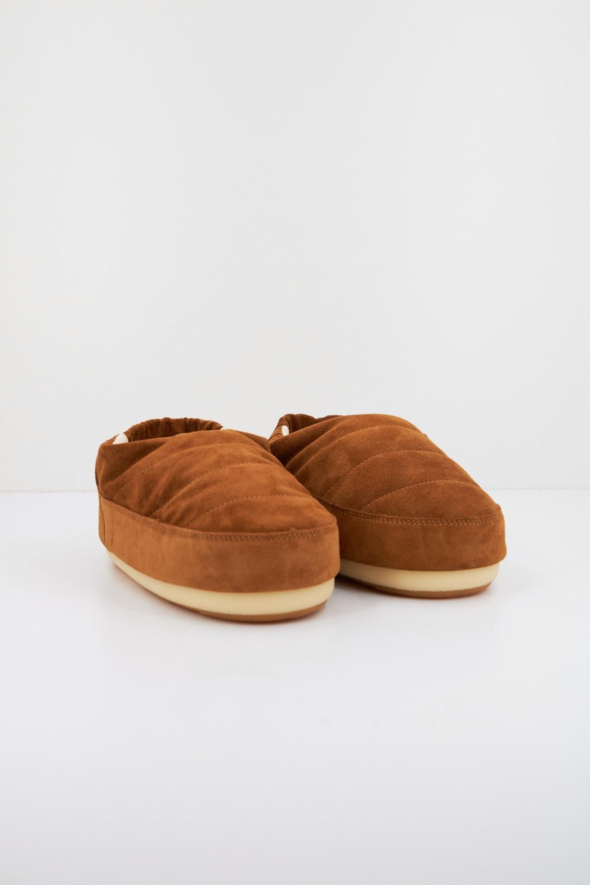 MOON BOOT SANDAL BAND SUEDE   en color MARRON  (2)