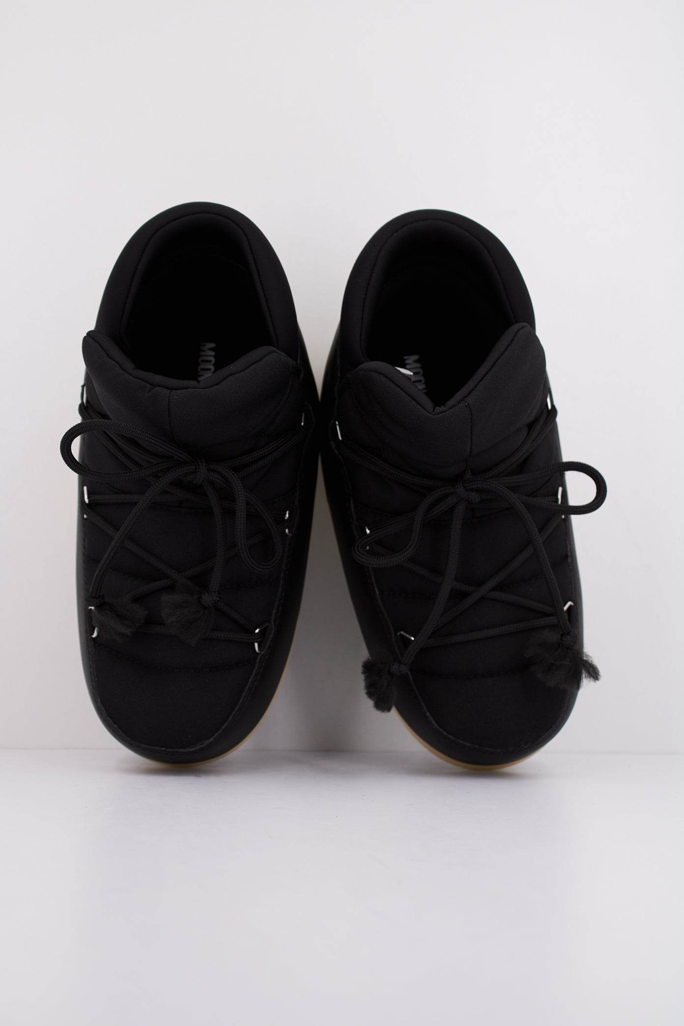 MOON BOOT MB EVX PUMPS en color NEGRO  (3)