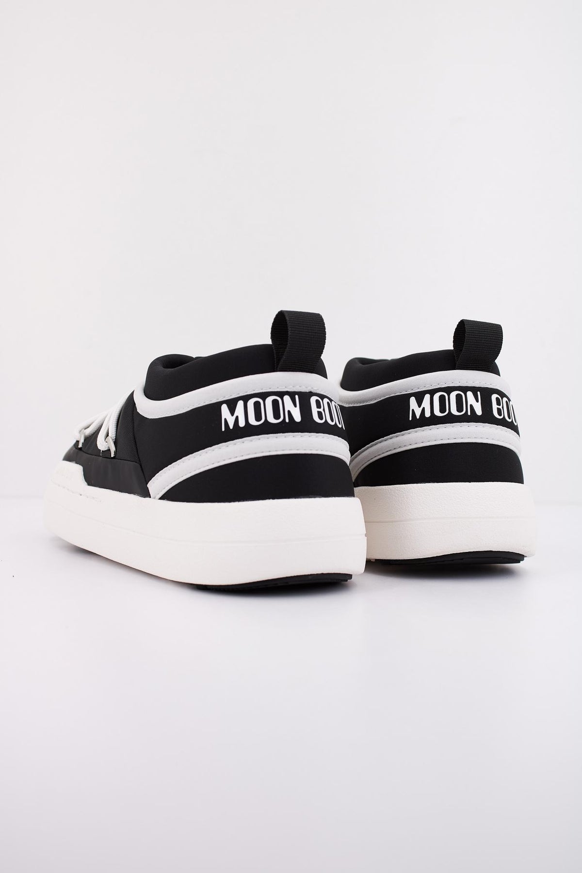 MOON BOOT PARK ICON   en color NEGRO  (4)