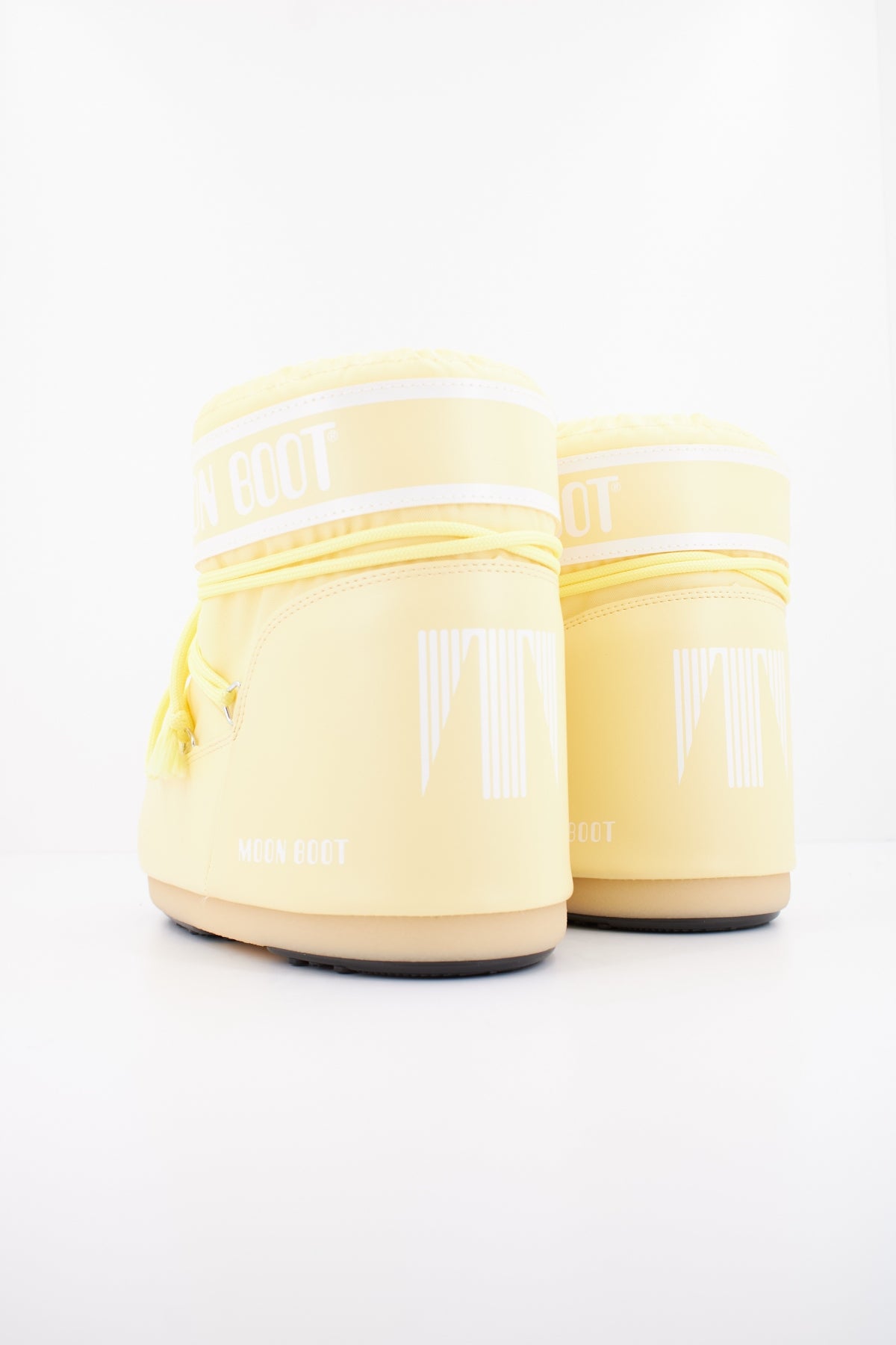 MOON BOOT ICON LOW NYLON   en color AMARILLO  (4)