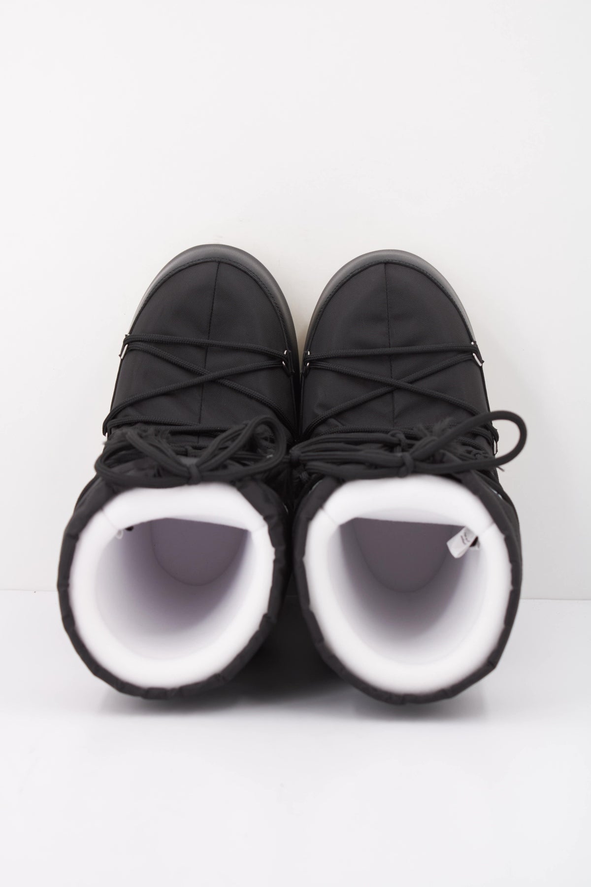 MOON BOOT ICON NYLON   en color NEGRO  (3)
