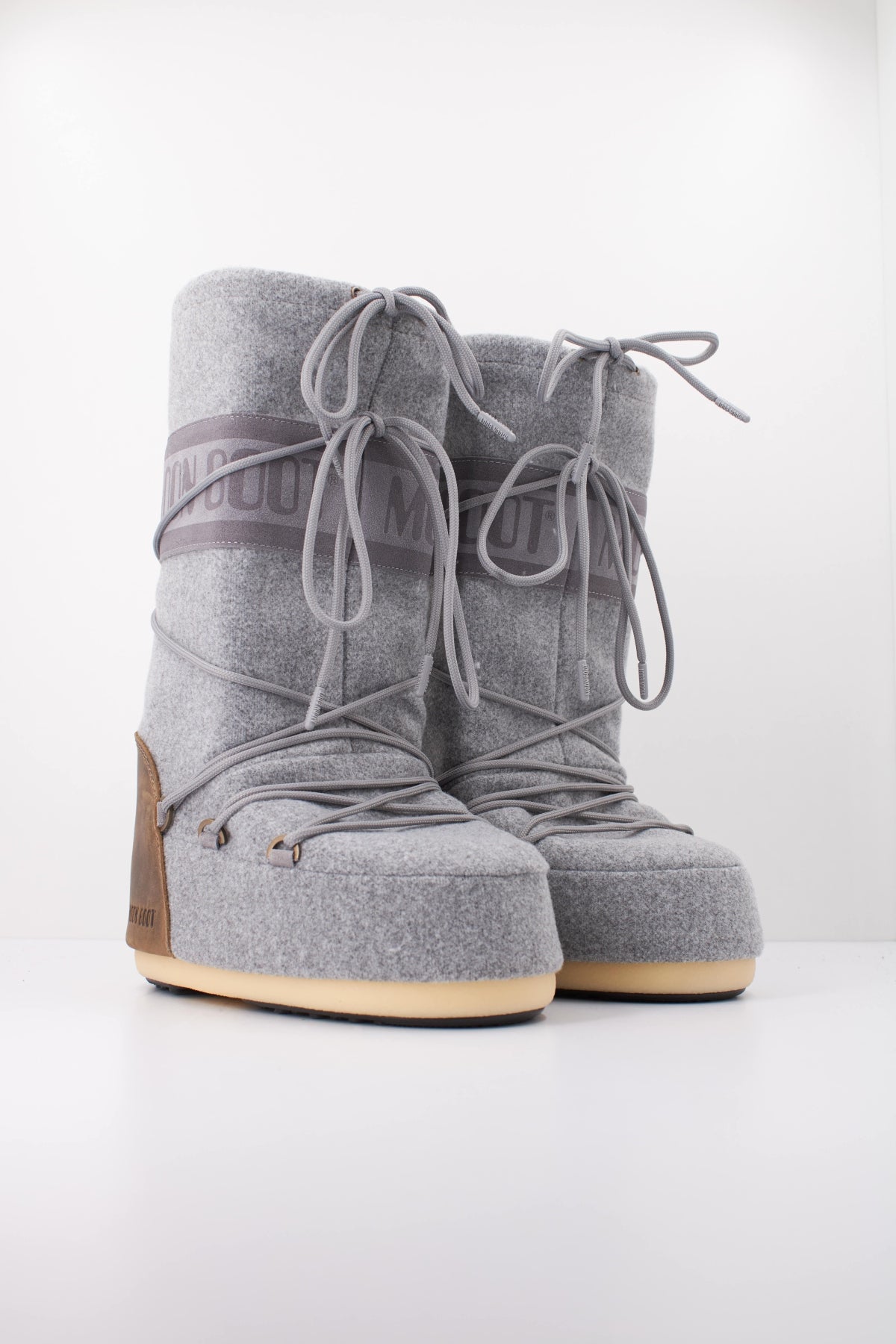MOON BOOT ICON NUBUCK FELT   en color GRIS  (2)