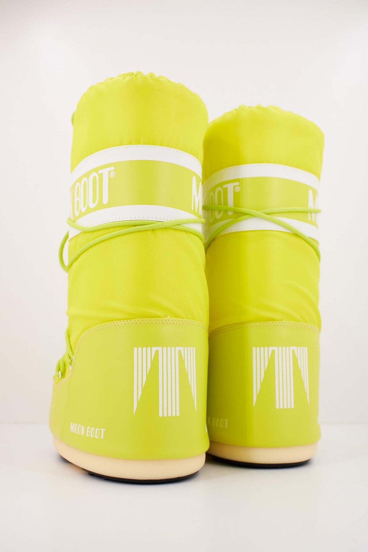 MOON BOOT ICON NYLON   en color AMARILLO  (4)
