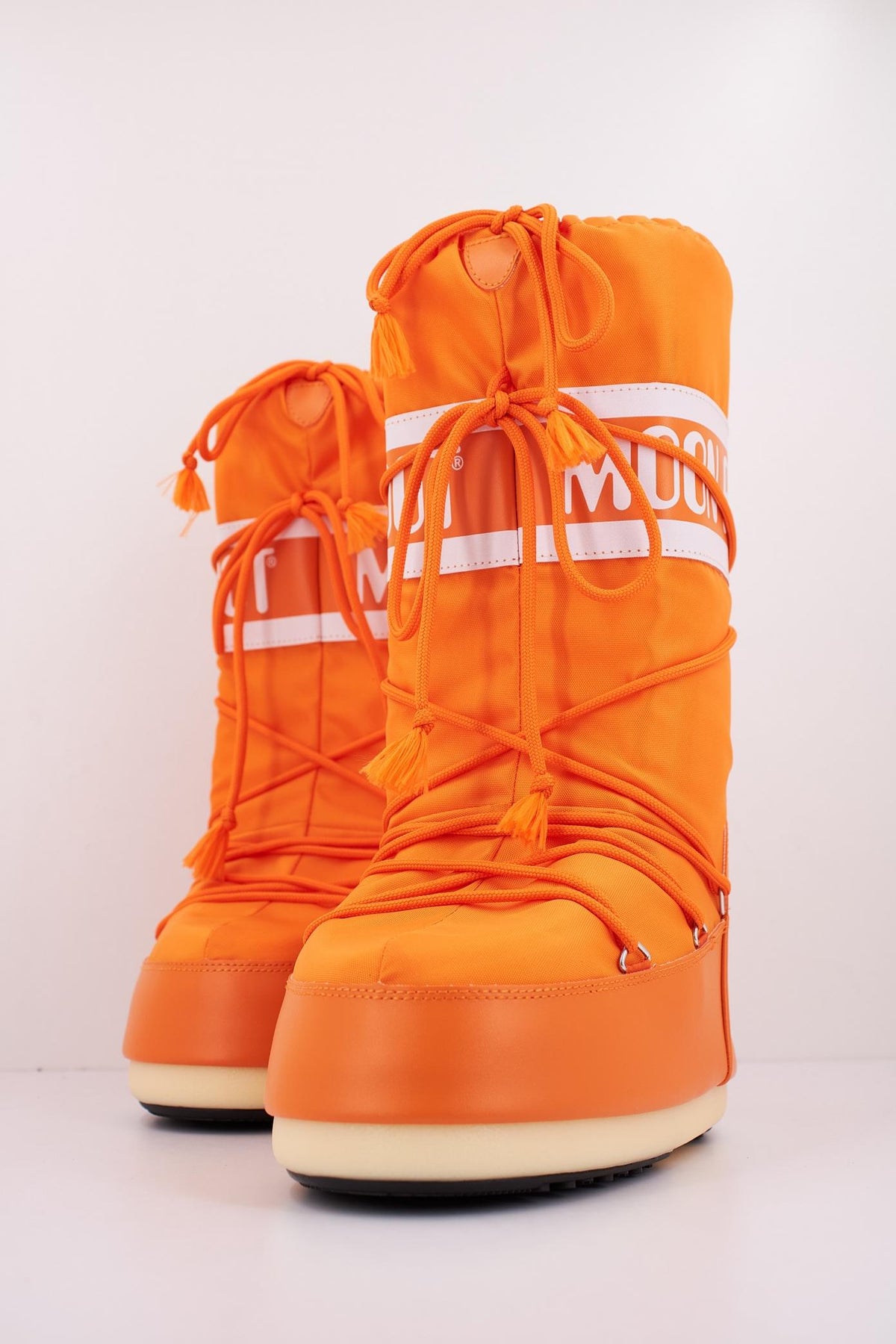 MOON BOOT ICON NYLON   en color NARANJA  (2)