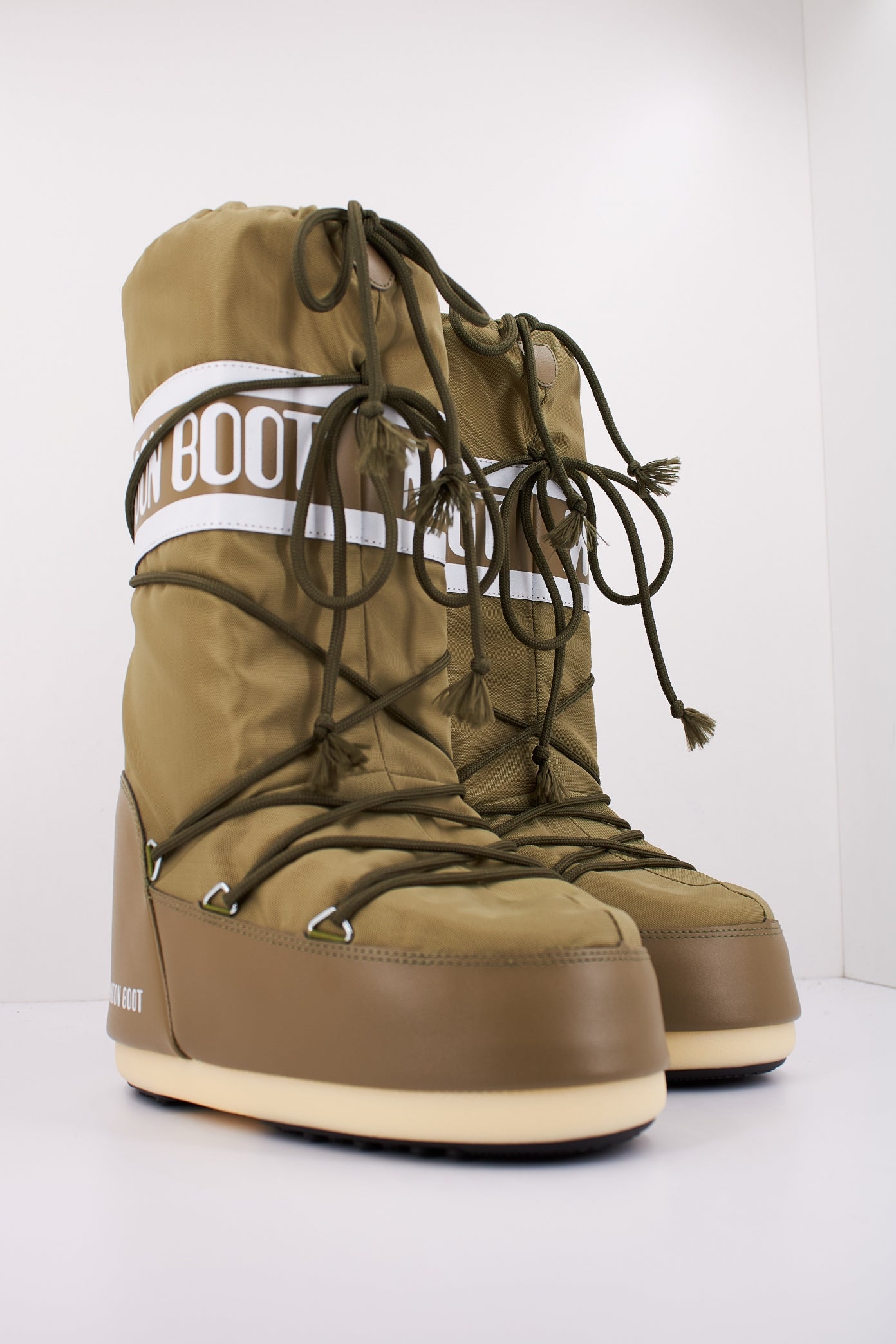 MOON BOOT MB ICON NYLON en color VERDE  (2)