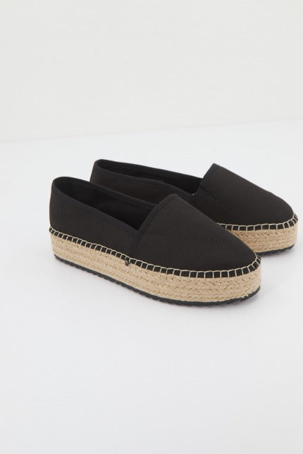TOMMY JEANS FLATFORM ESP en color NEGRO  (1)