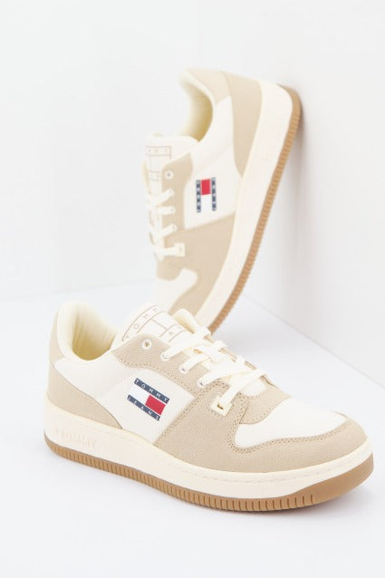 TOMMY JEANS  BASKET CANVAS en color MARRON  (1)