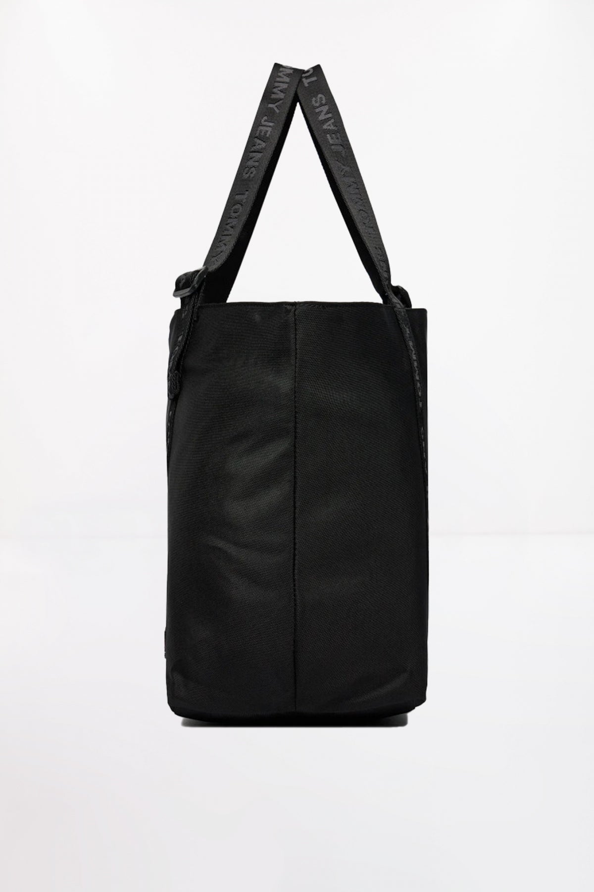 TOMMY JEANS TJW ESS DAILY TOTE en color NEGRO  (2)