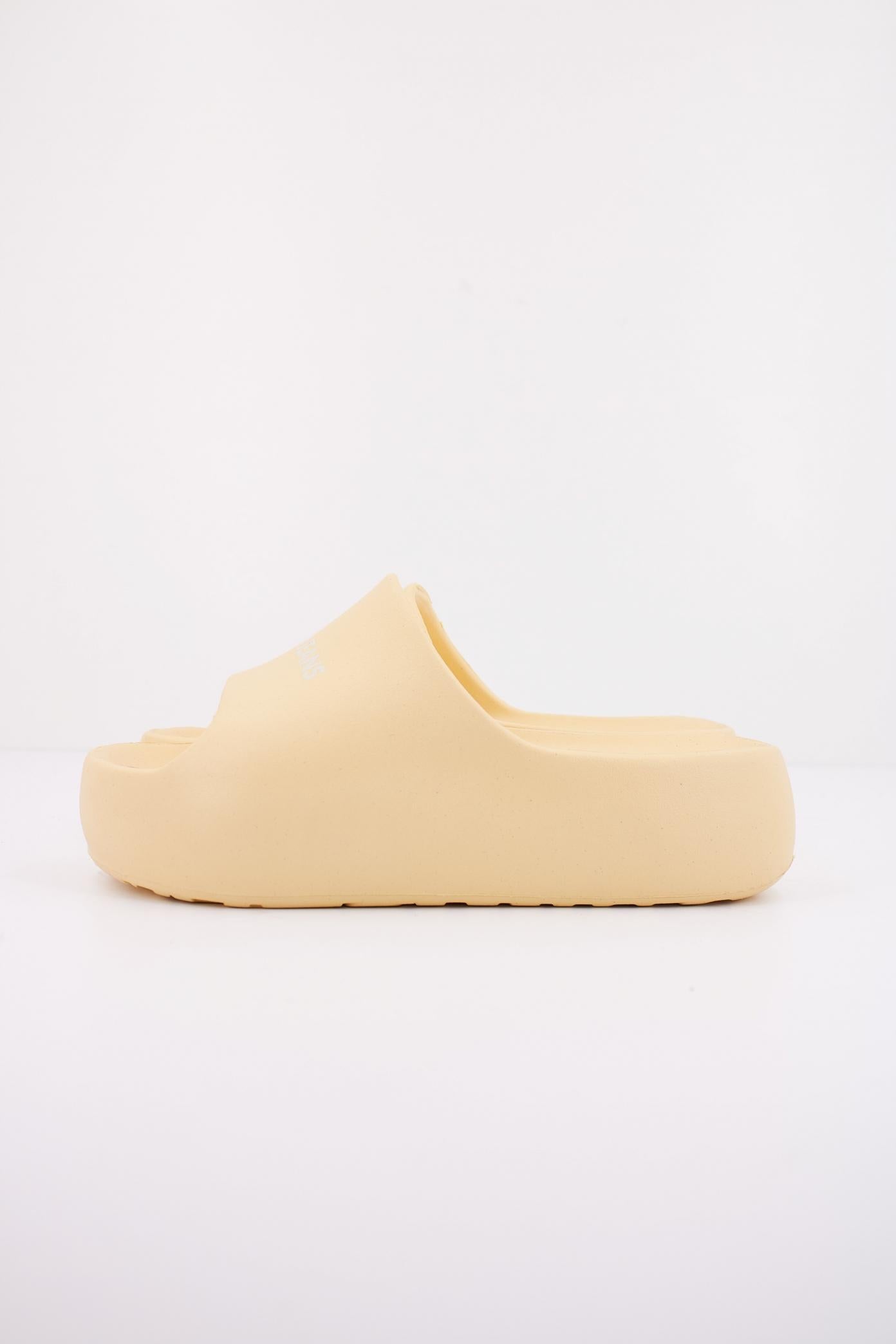 TOMMY JEANS  TJW CHUNKY FLATFORM SLID en color AMARILLO  (1)