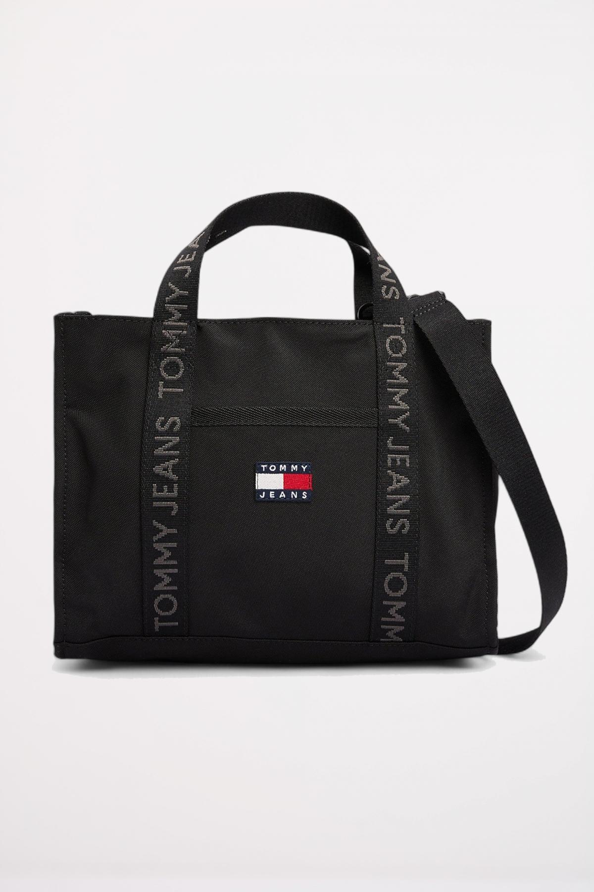 TOMMY JEANS TJW DAILY ELEVATED MINI en color NEGRO  (1)