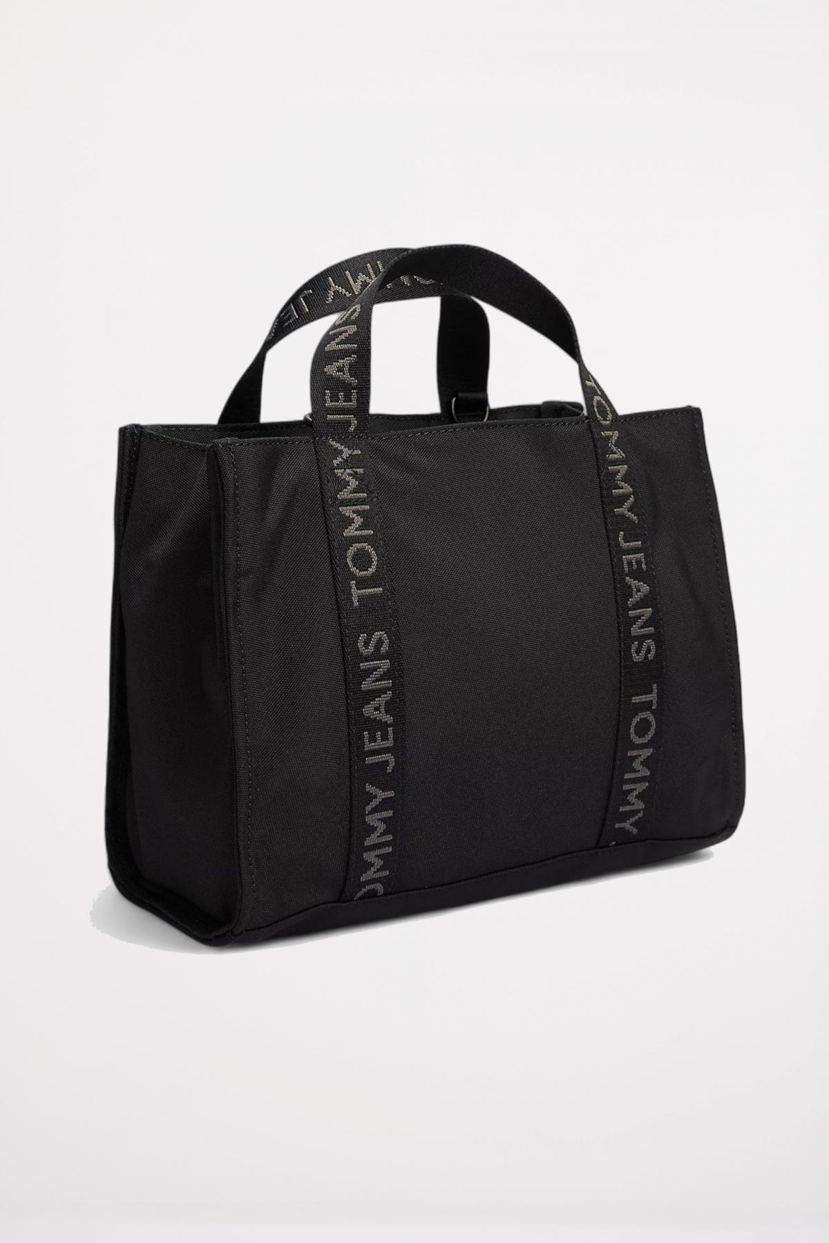 TOMMY JEANS TJW DAILY ELEVATED MINI en color NEGRO  (2)