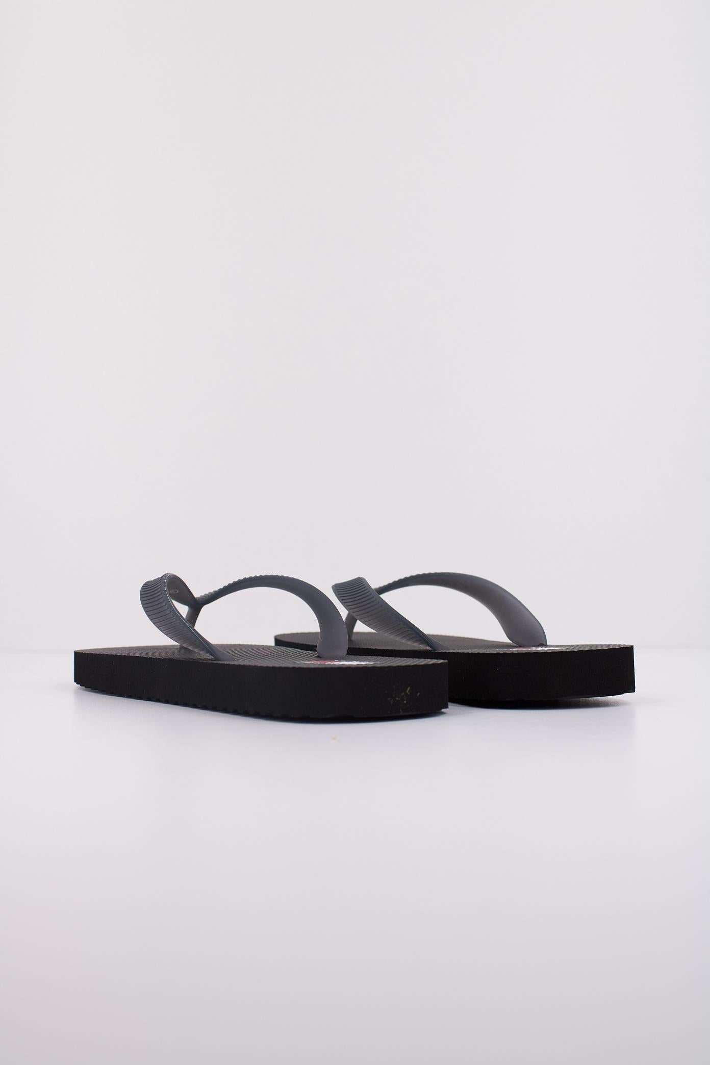 TOMMY JEANS LOGO FLIP FLOP en color NEGRO  (4)