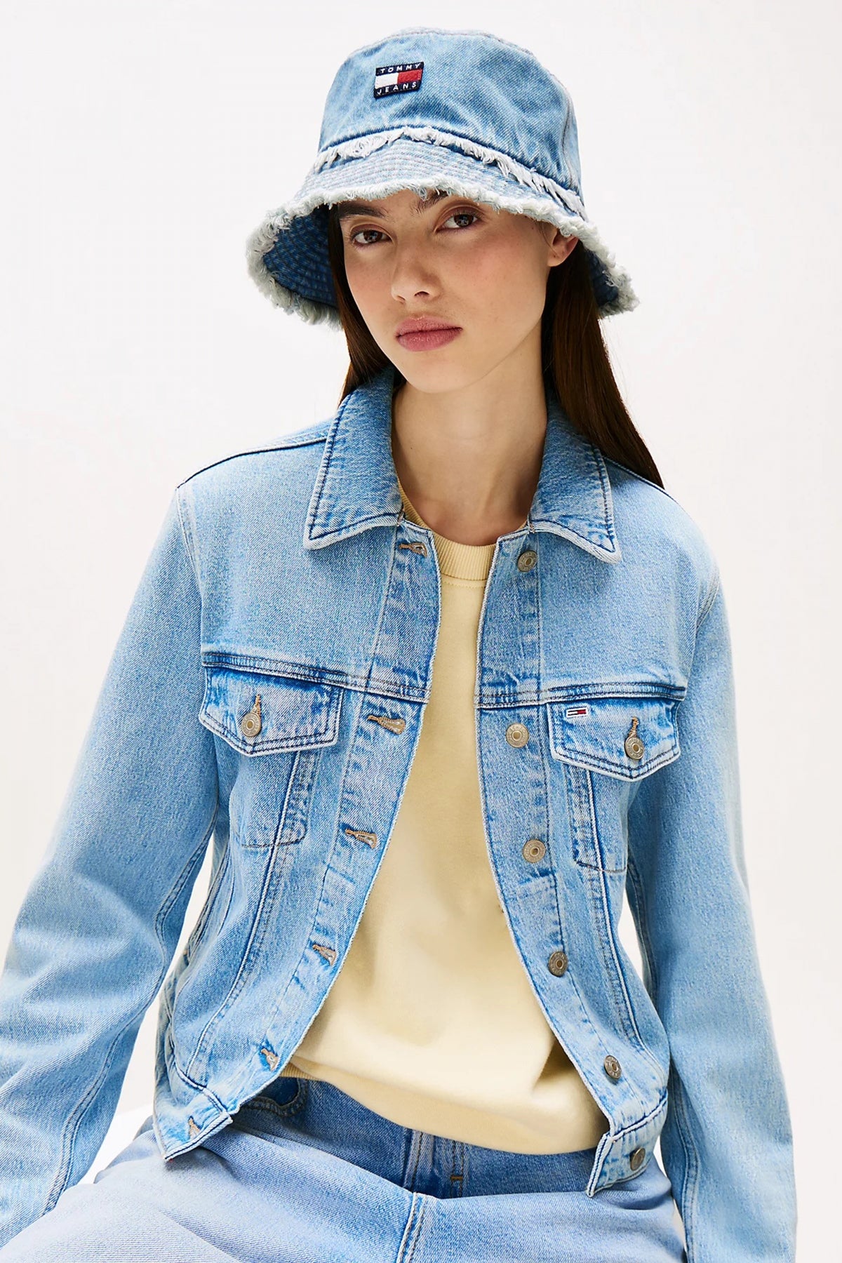 TOMMY JEANS HERITATGE DENIM BUCKET en color AZUL  (4)