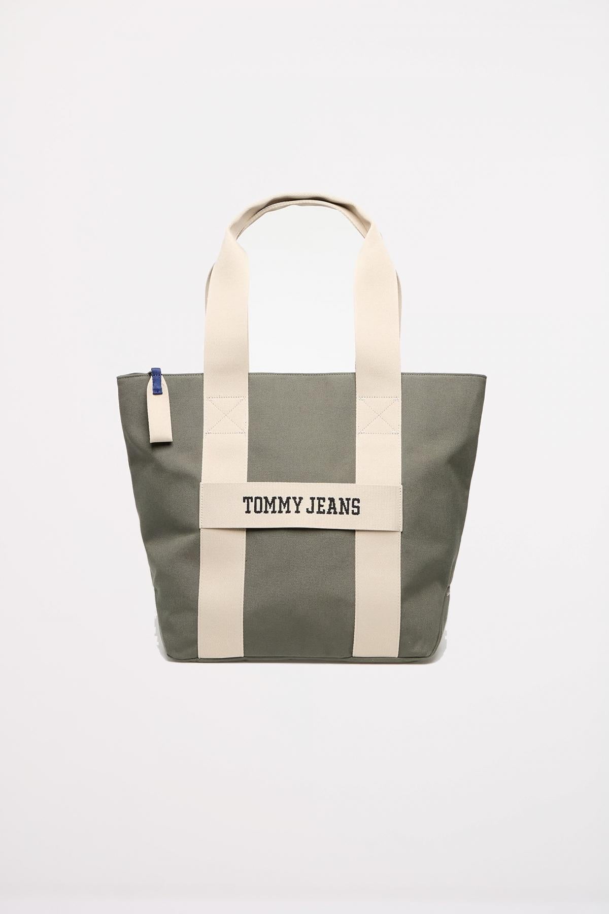 TOMMY JEANS RETRO COOL TOTE en color VERDE  (1)