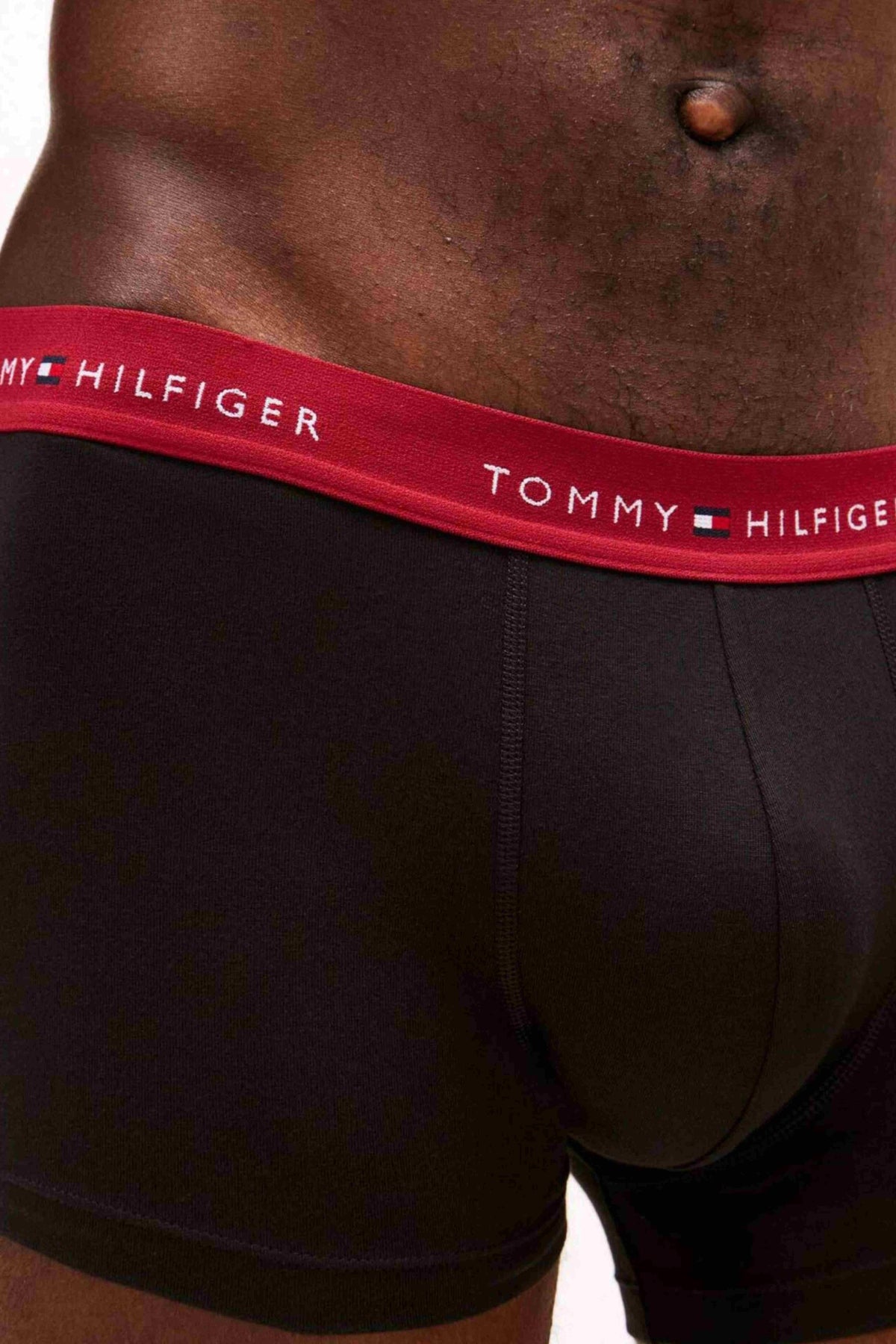 TOMMY HILFIGER UMUM en color NEGRO  (2)