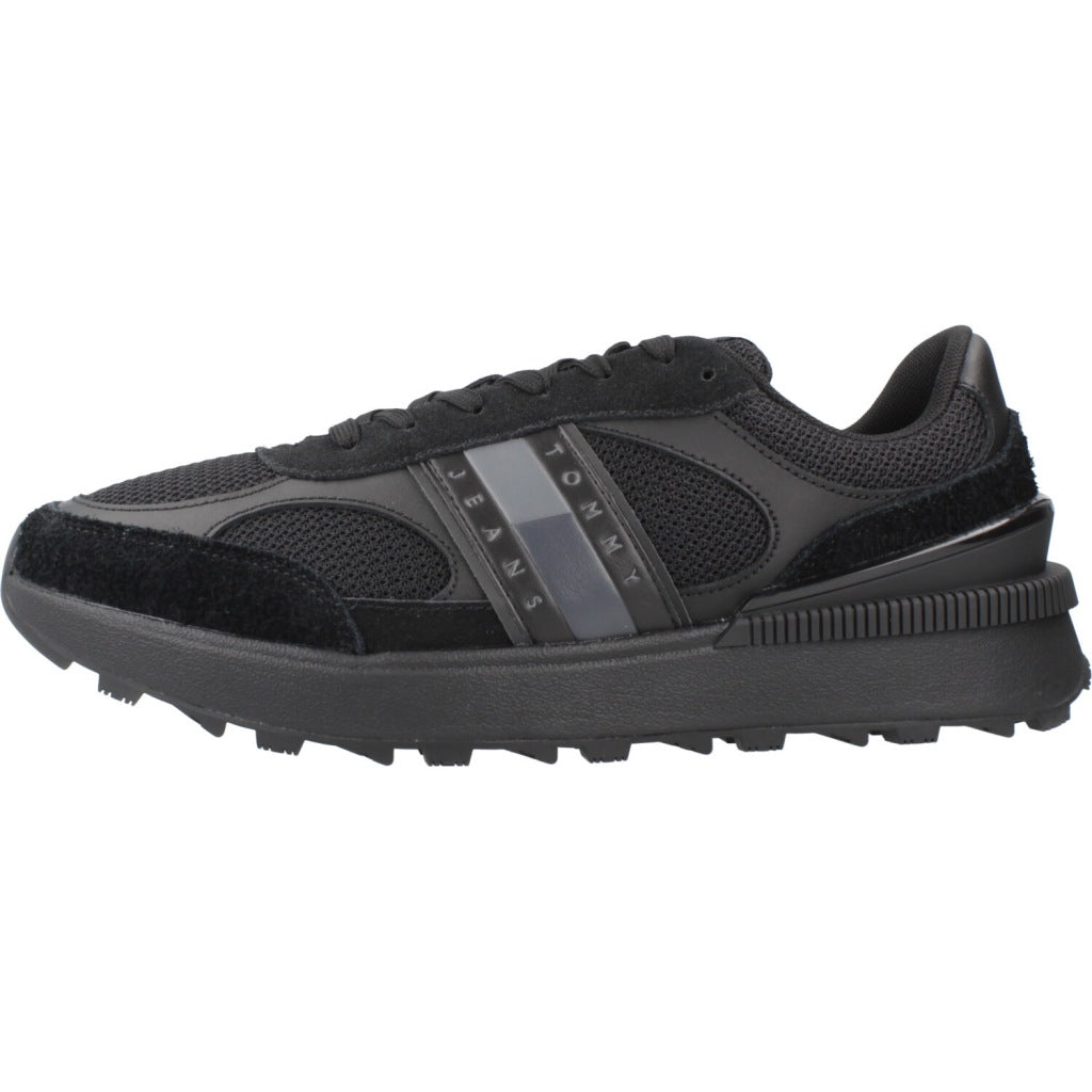 TOMMY JEANS TJM TECHNICAL RUNNER ESS en color NEGRO  (2)