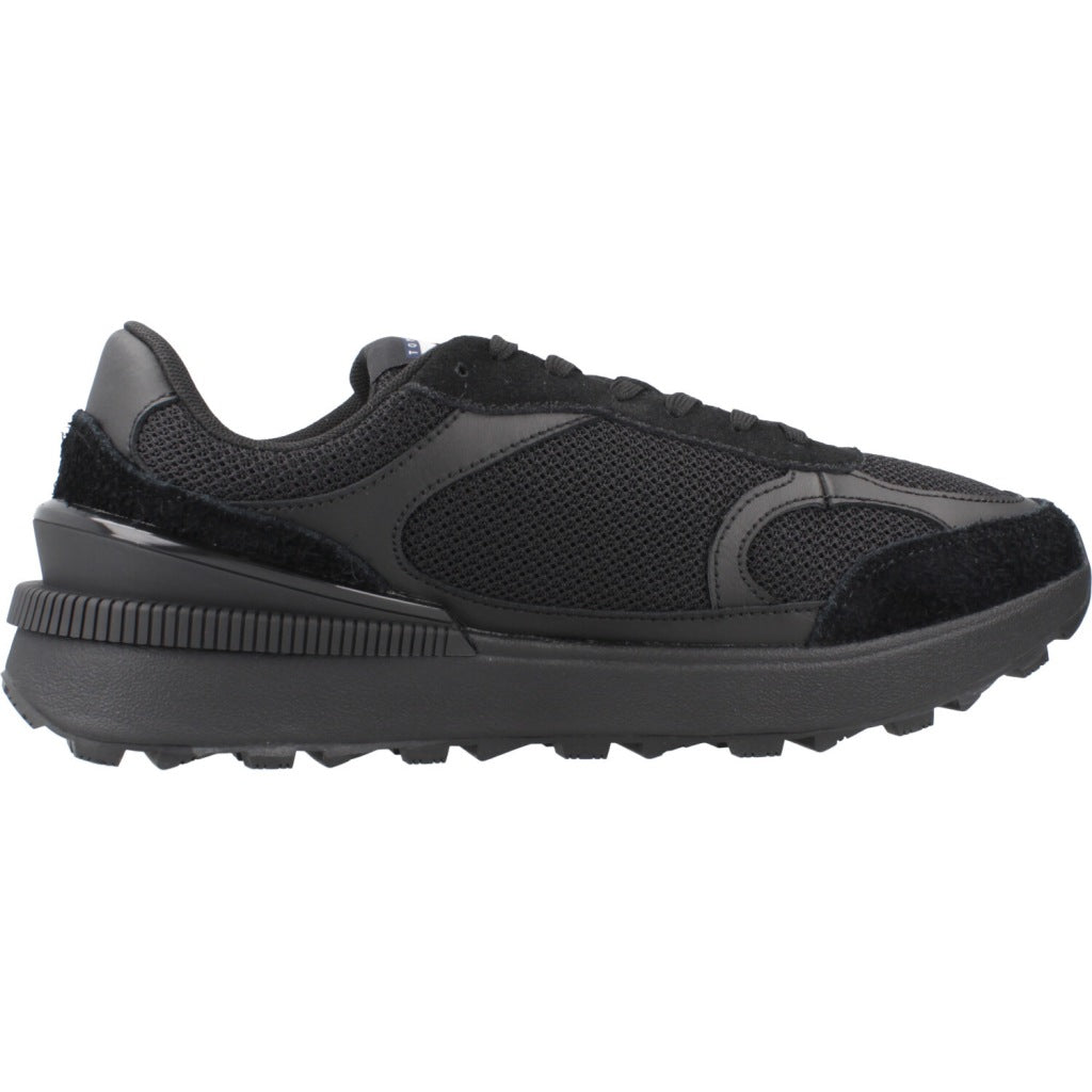 TOMMY JEANS TJM TECHNICAL RUNNER ESS en color NEGRO  (4)