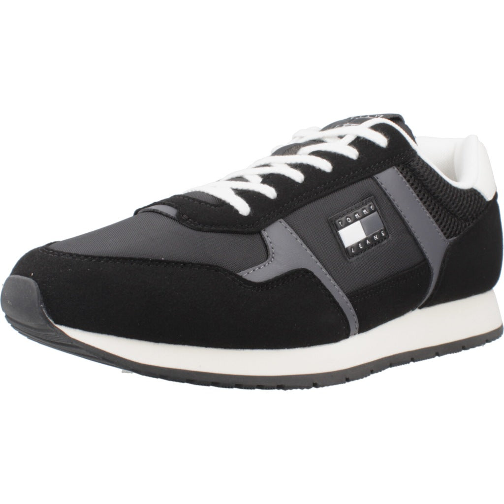 TOMMY JEANS TJM RUNNER CASUAL en color NEGRO  (1)
