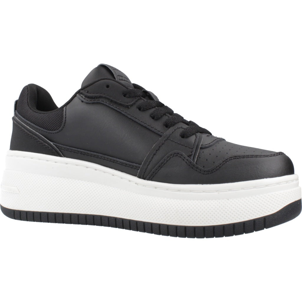 TOMMY JEANS TJW RETRO BASKET FLATFOR en color NEGRO  (5)