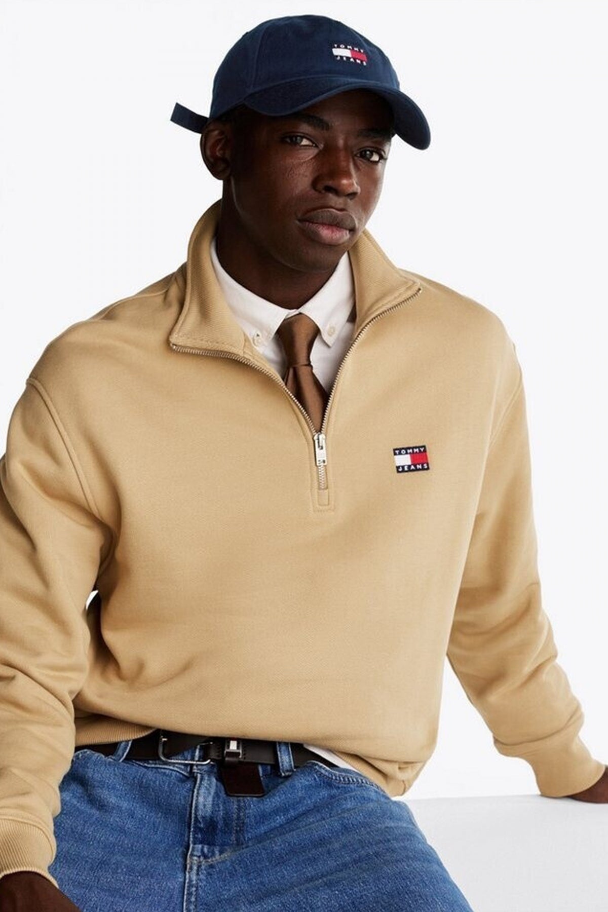 TOMMY JEANS AMAM en color NEGRO  (4)