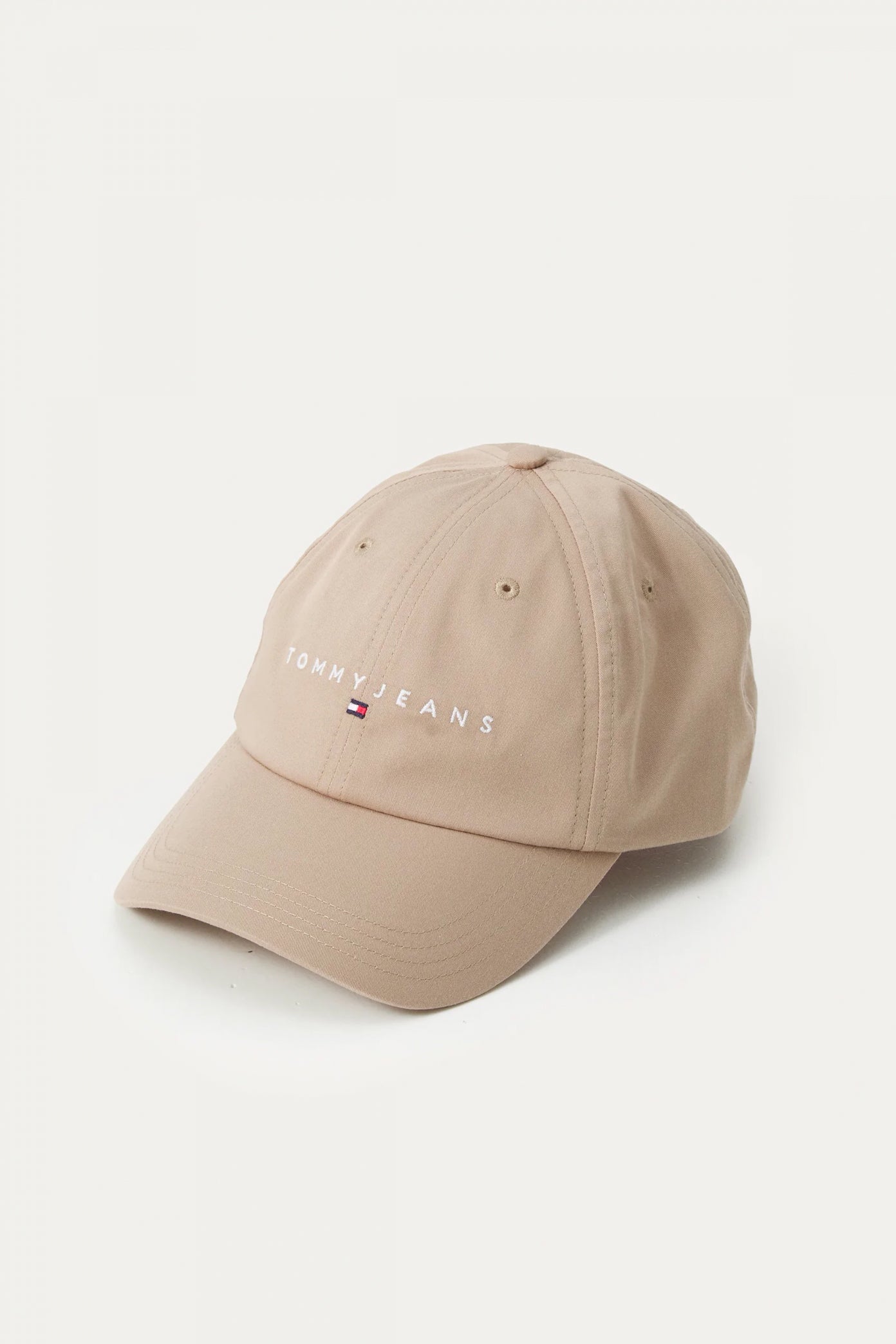 TOMMY JEANS TJM LINEAR LOGO CAP en color MARRON  (1)