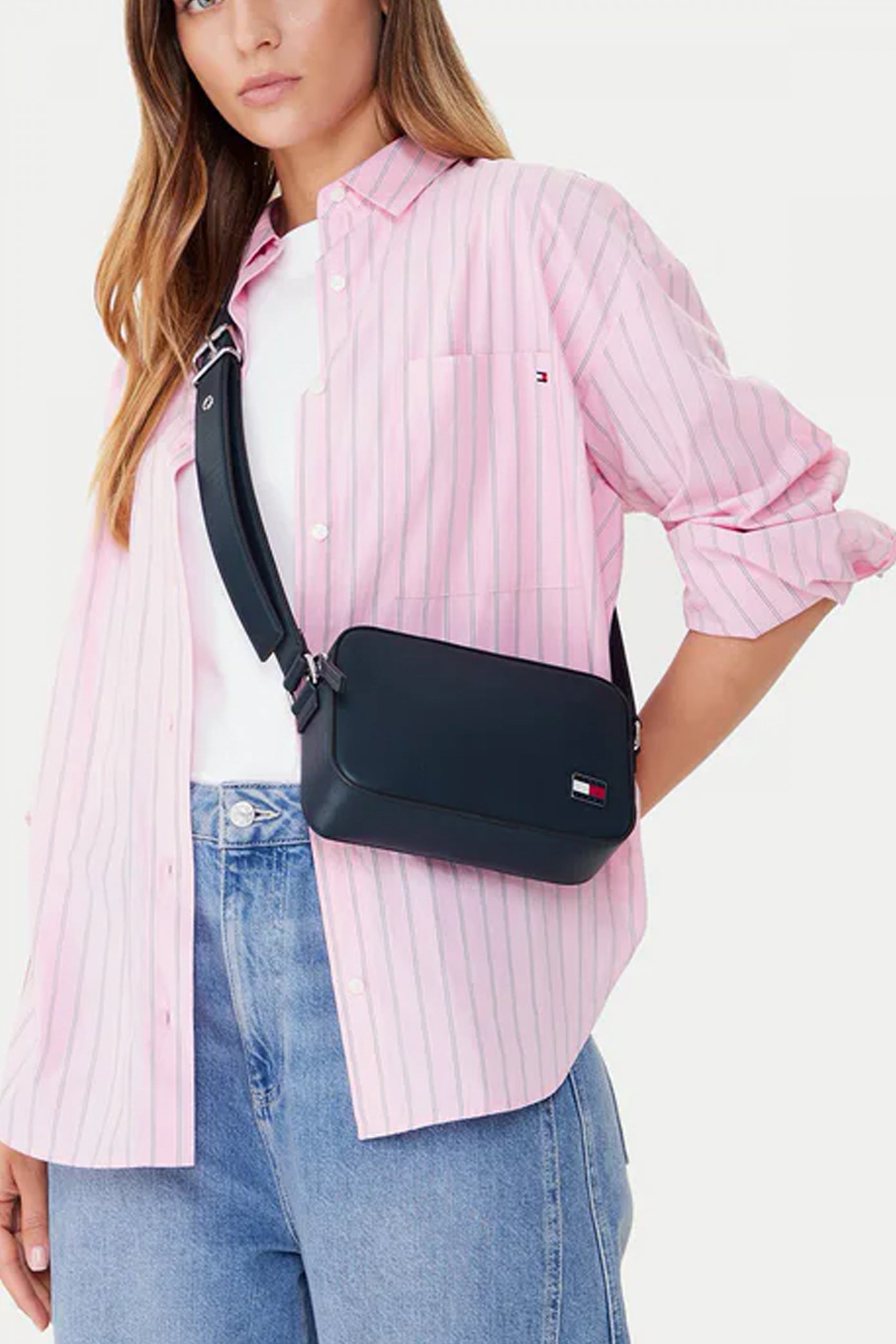 TOMMY JEANS AWAW TJW en color AZUL  (1)
