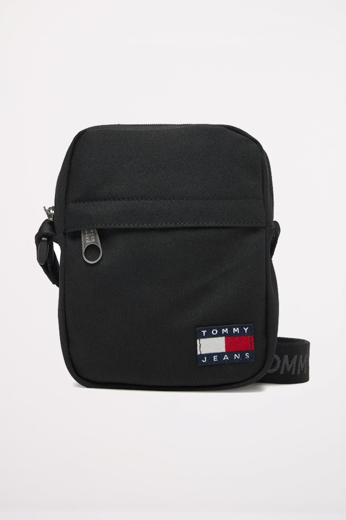 TOMMY JEANS TJM ESS DAILY REPORTER en color NEGRO  (1)