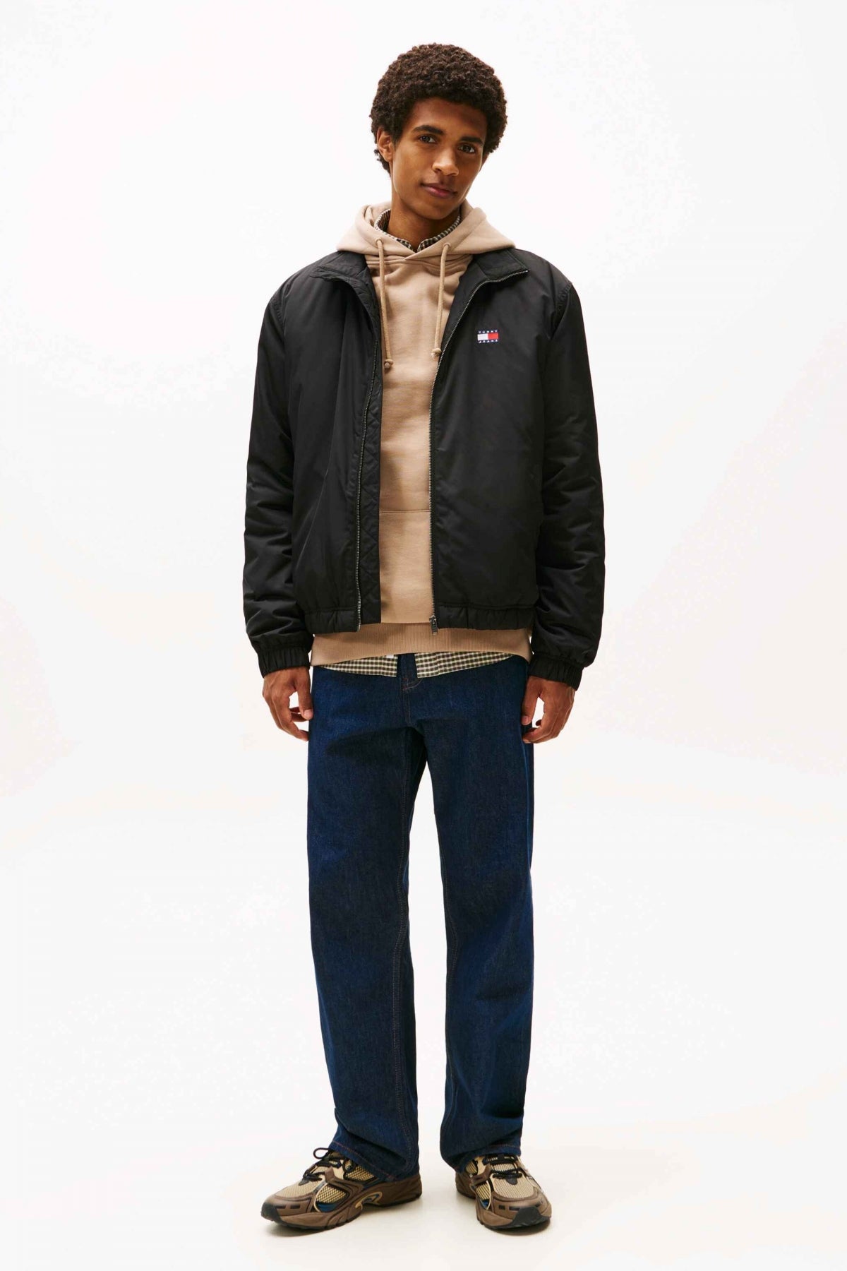 TOMMY JEANS TJM ESSENTIAL PADDED JAC en color NEGRO  (4)