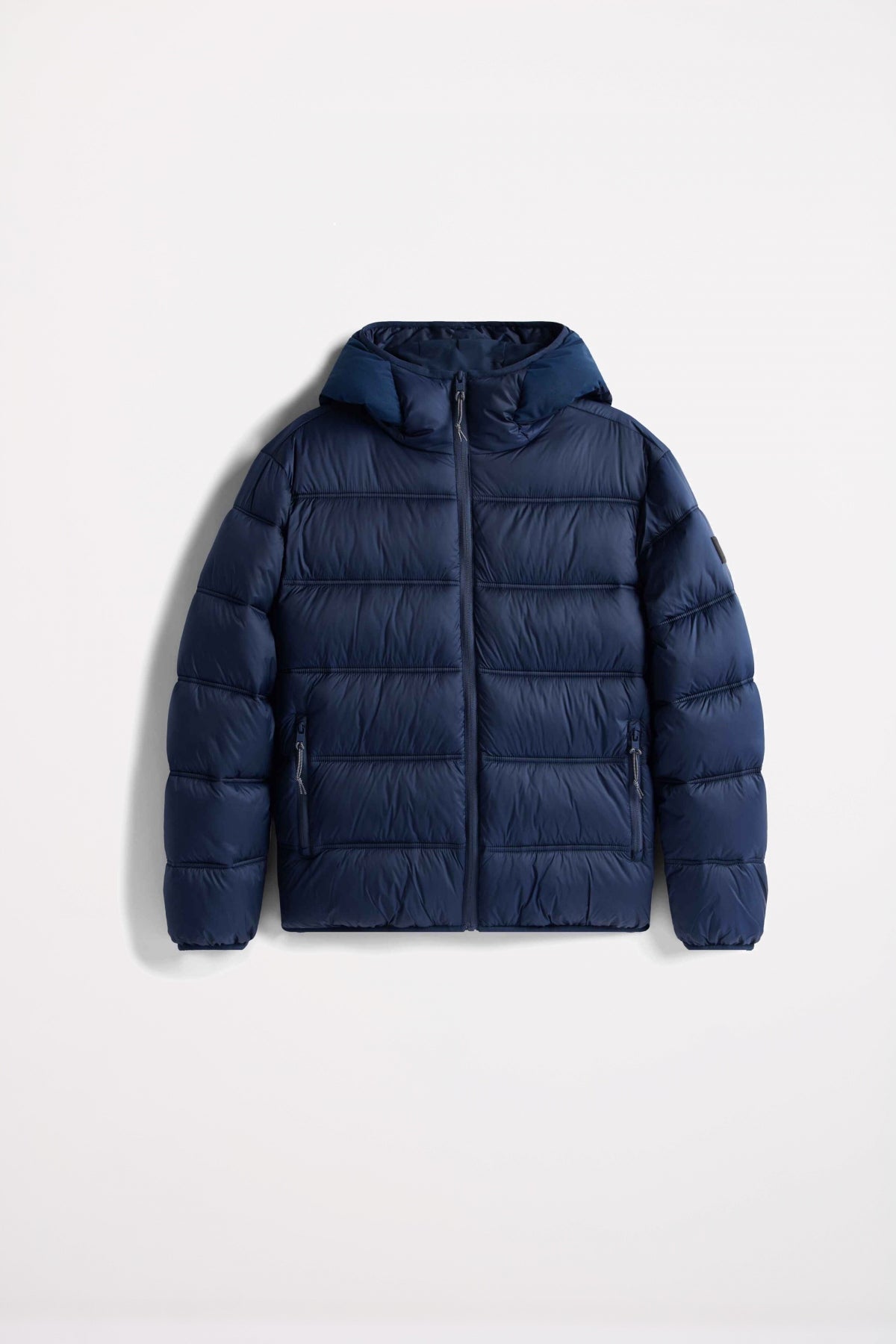 TOMMY JEANS  TJM HOODED LOGO PUFFER E  en color AZUL  (2)