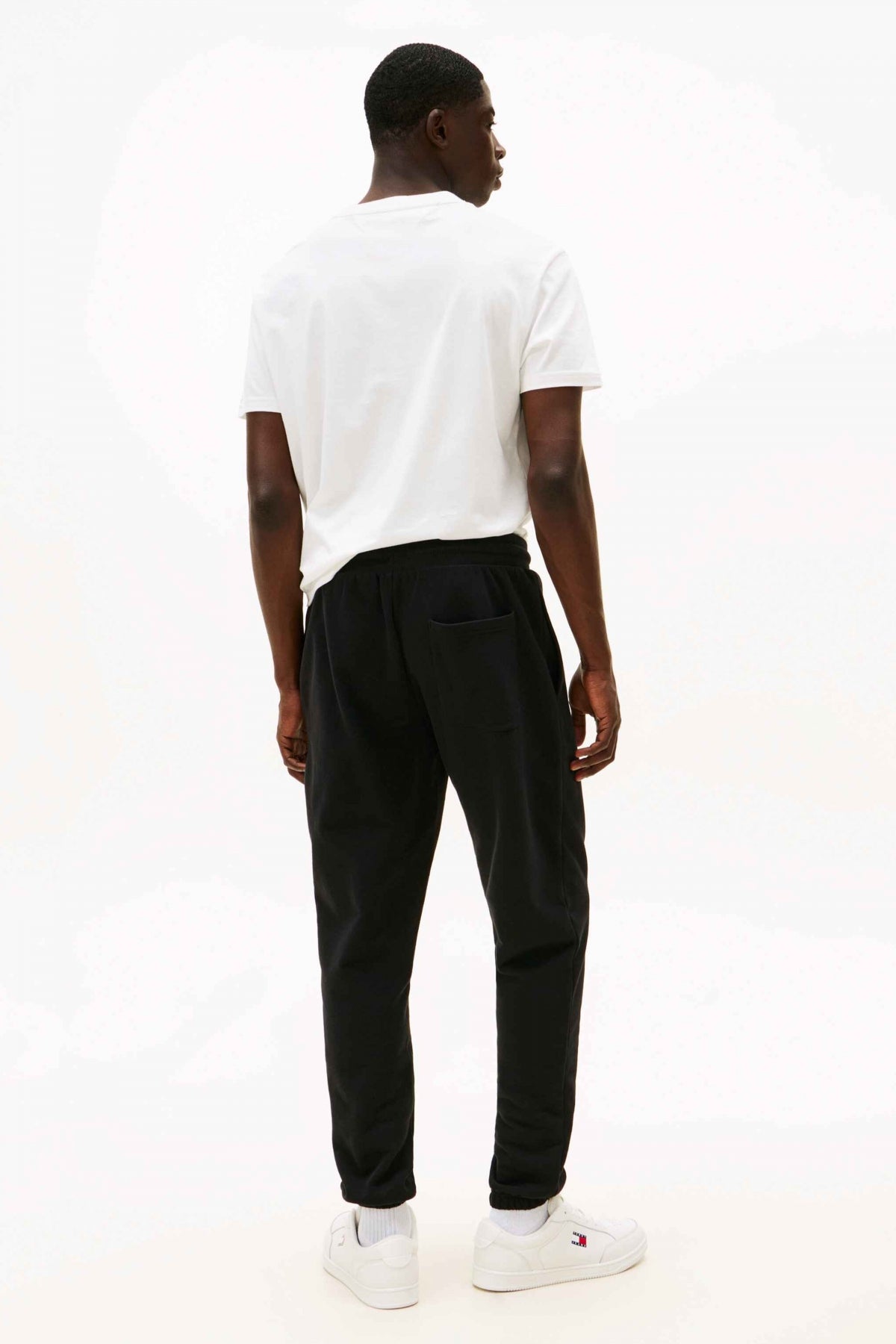 TOMMY JEANS TJM SLIM RWB FLAG SWEATP en color NEGRO  (3)