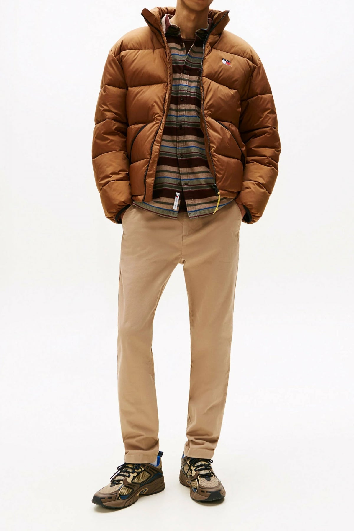 TOMMY JEANS TJM AUSTIN CHINO en color BEIS  (4)