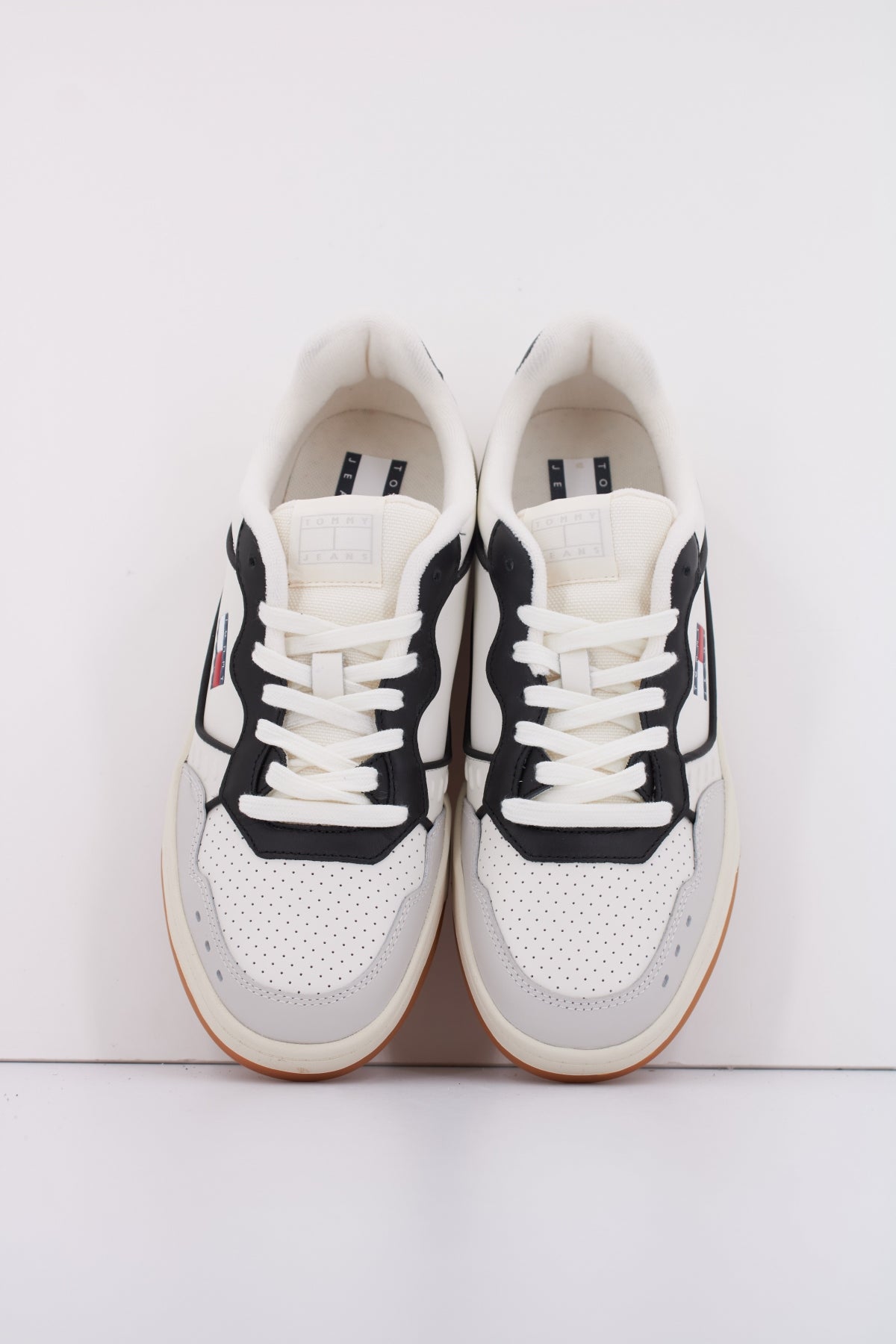 TOMMY JEANS TJM CUPSOLE ELEVATED LEA en color BLANCO  (3)