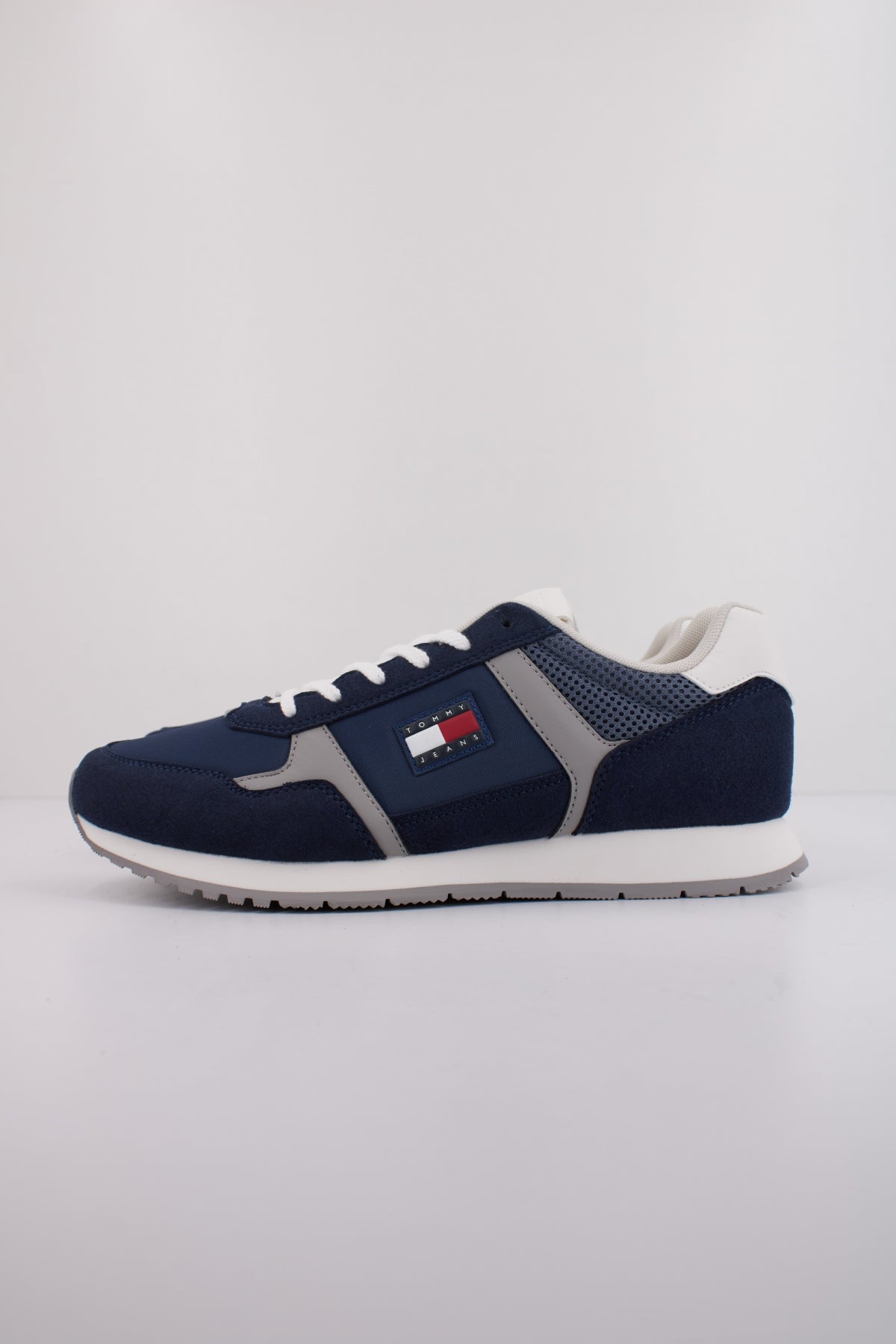 TOMMY JEANS TJM RUNNER CASUAL en color AZUL  (1)