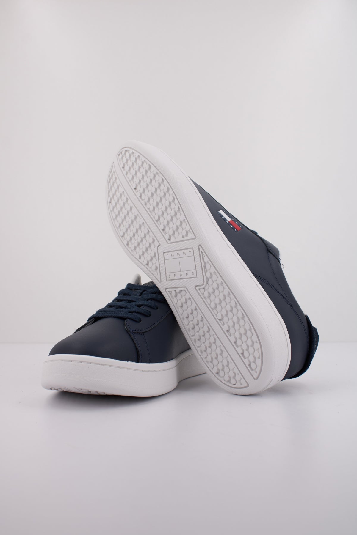 TOMMY JEANS ARCHIVE ' en color AZUL  (5)