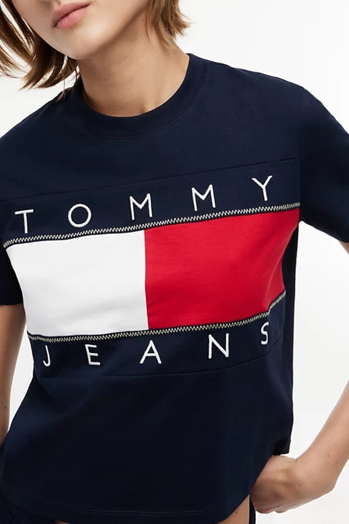 TOMMY JEANS DWDW REG FLAG SS en color   (4)
