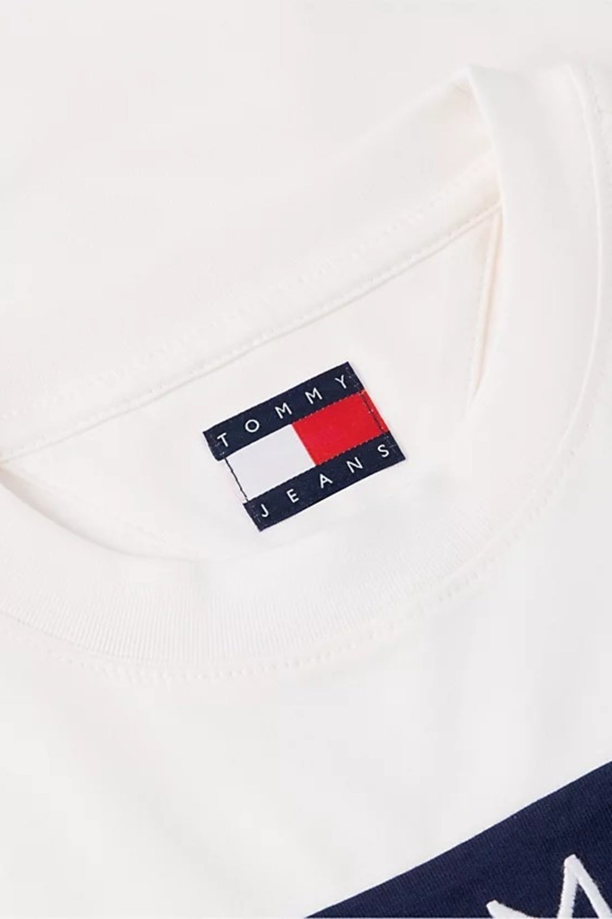 TOMMY JEANS DWDW REG FLAG SS en color BLANCO  (4)