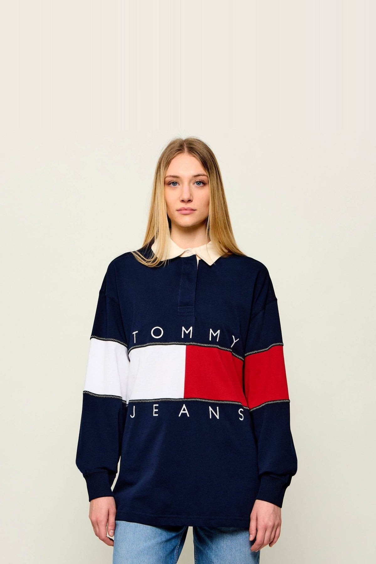 TOMMY JEANS DWDW OVS FLAG RUGBY en color AZUL  (1)