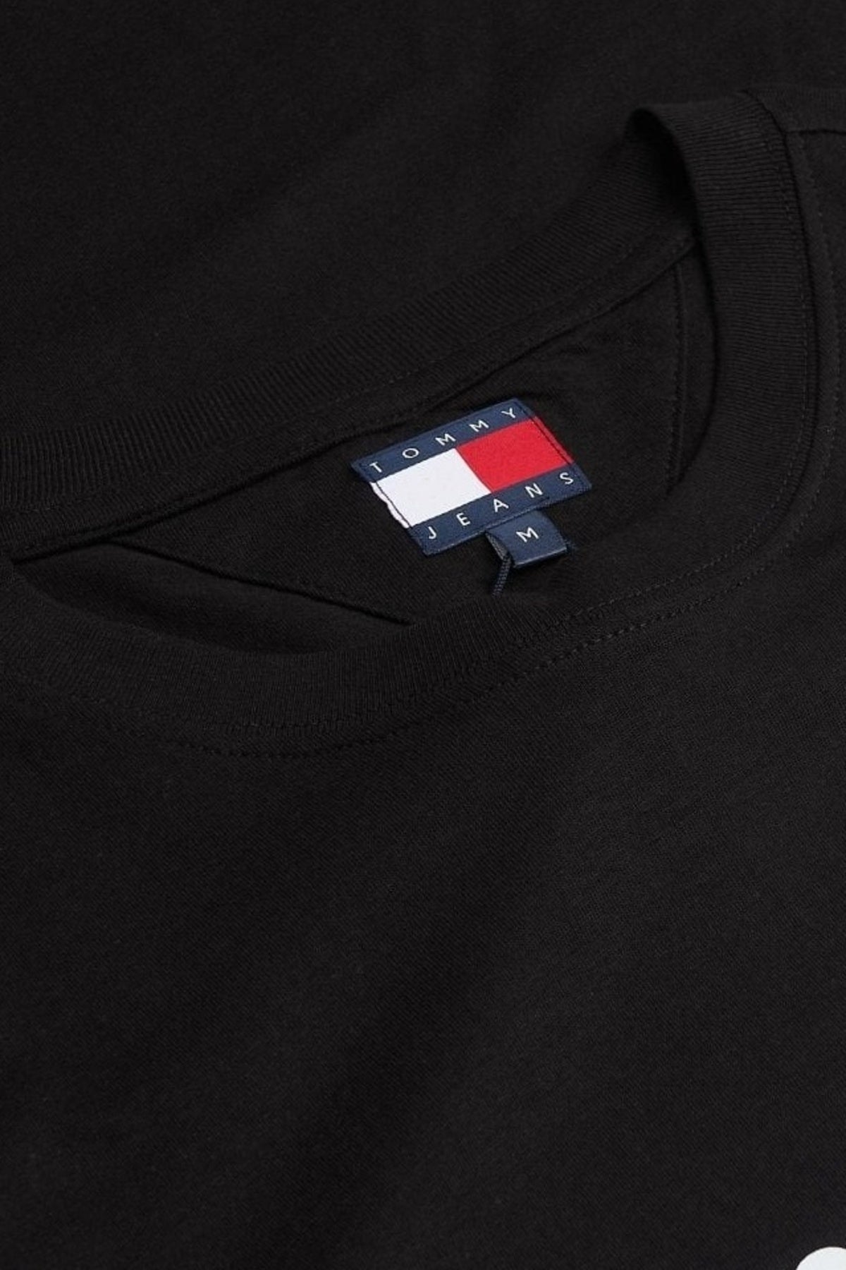 TOMMY JEANS DMDM REG ENTRY DNA en color NEGRO  (2)