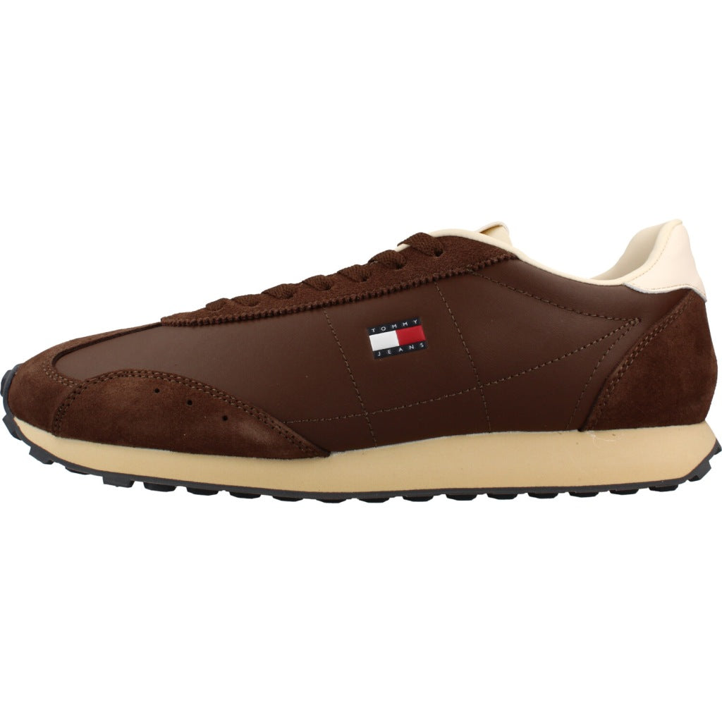 TOMMY JEANS RETRO RUNNER ARCHIVE en color MARRON  (2)