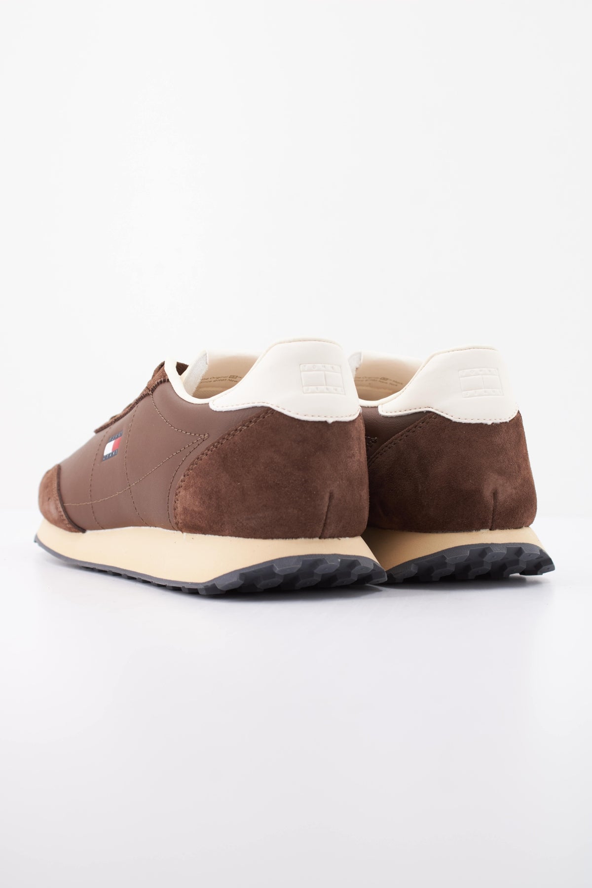 TOMMY JEANS RETRO RUNNER ARCHIVE en color MARRON  (3)