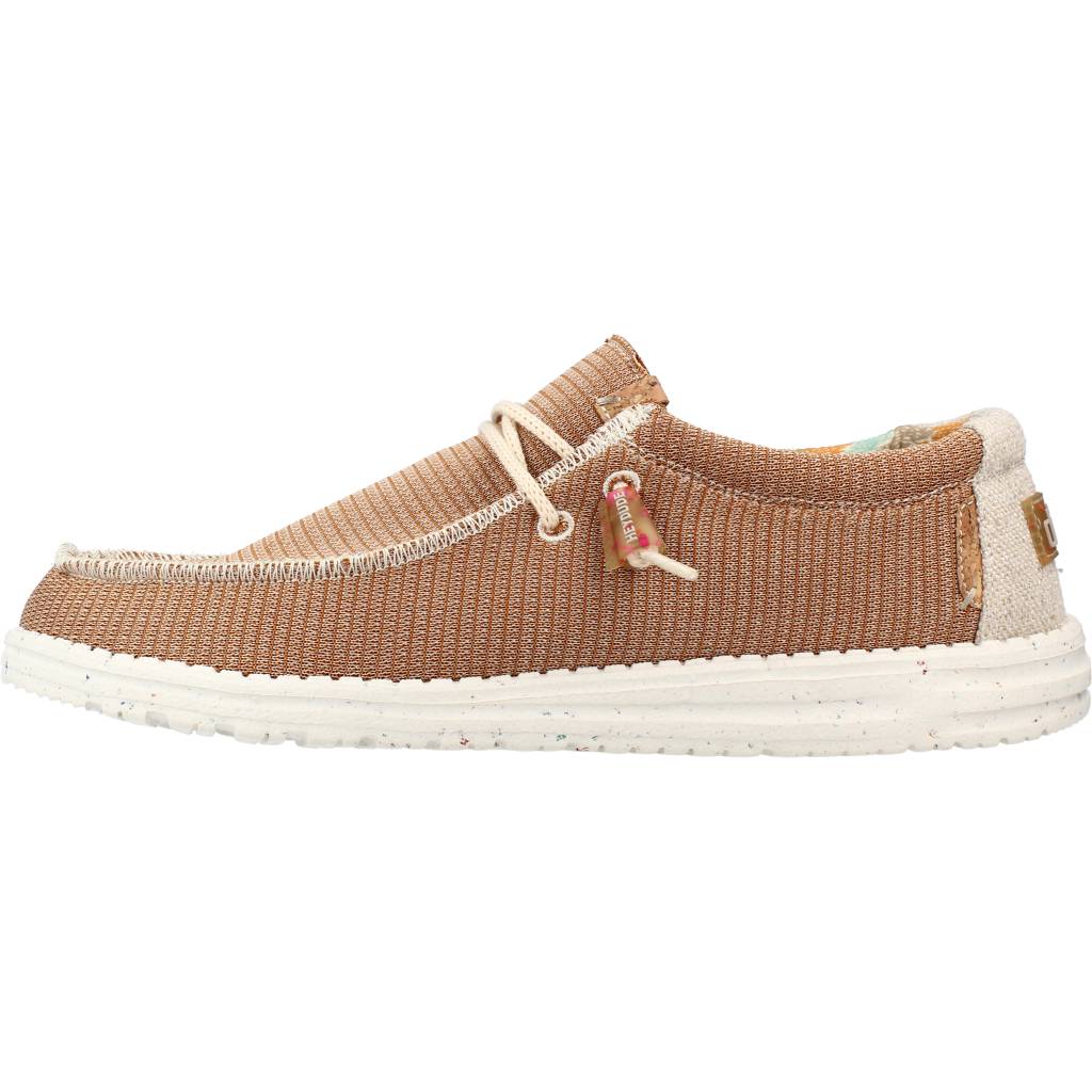 HEY DUDE WALLY ECO en color MARRON CLARO  (2)
