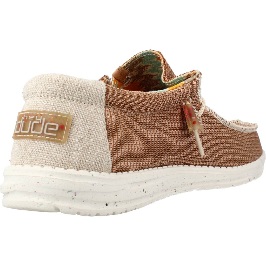 HEY DUDE WALLY ECO en color MARRON CLARO  (3)