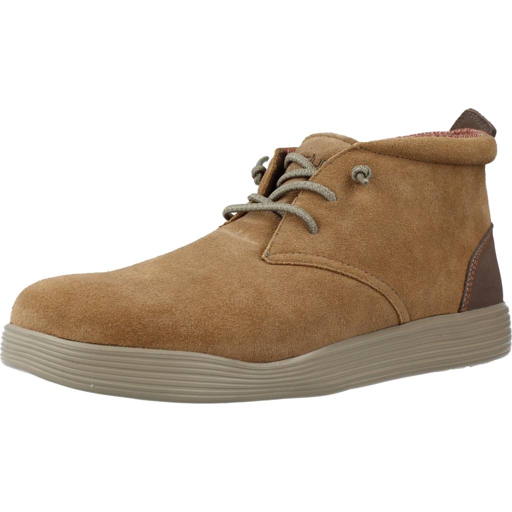 HEY DUDE JO SUEDE en color MARRON CLARO  (1)