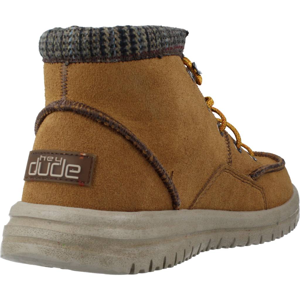 HEY DUDE BRADLEY ECO en color MARRON CLARO  (3)