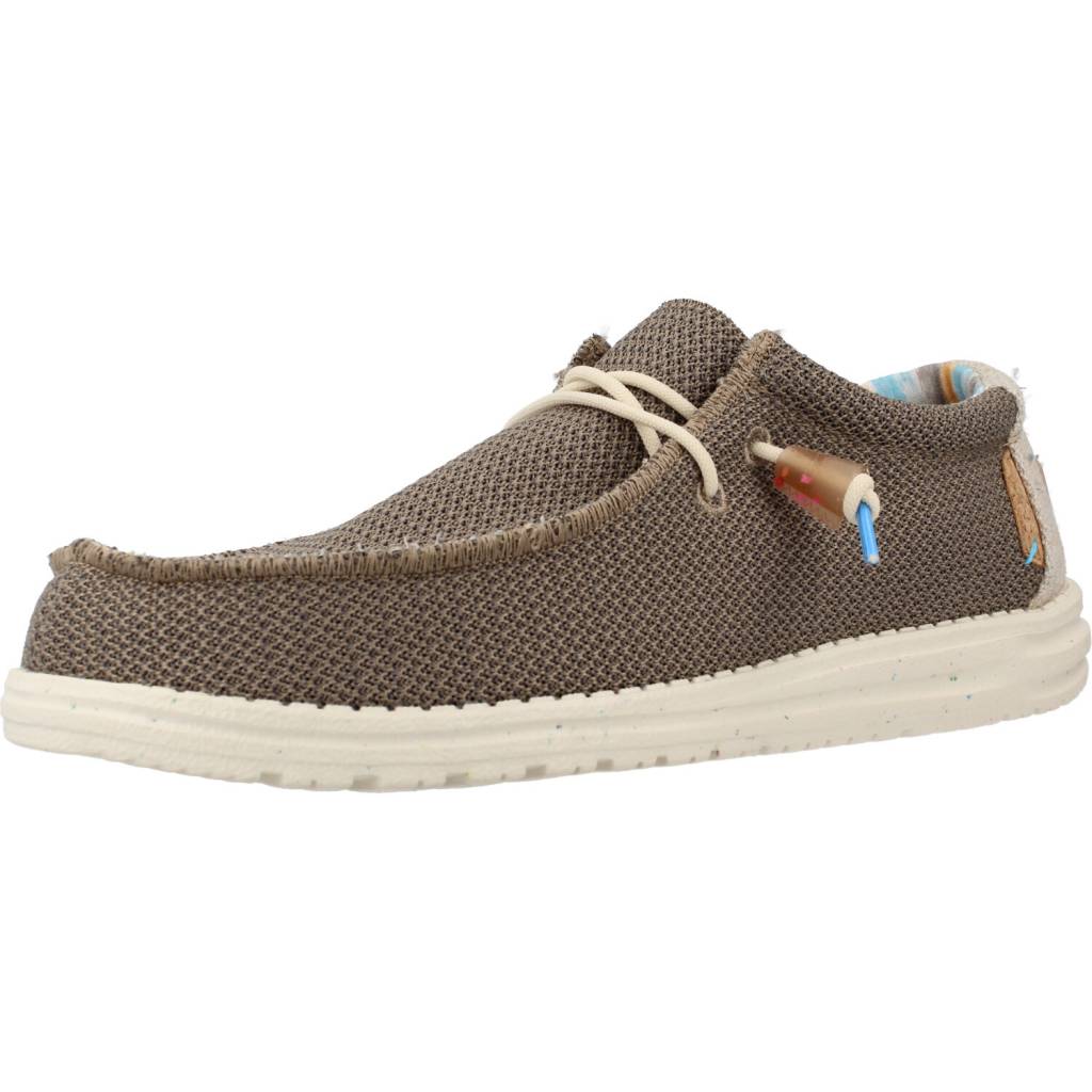 HEY DUDE H en color MARRON  (1)