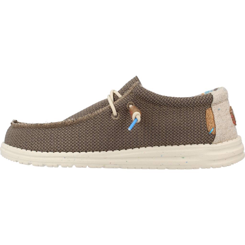 HEY DUDE H en color MARRON  (2)